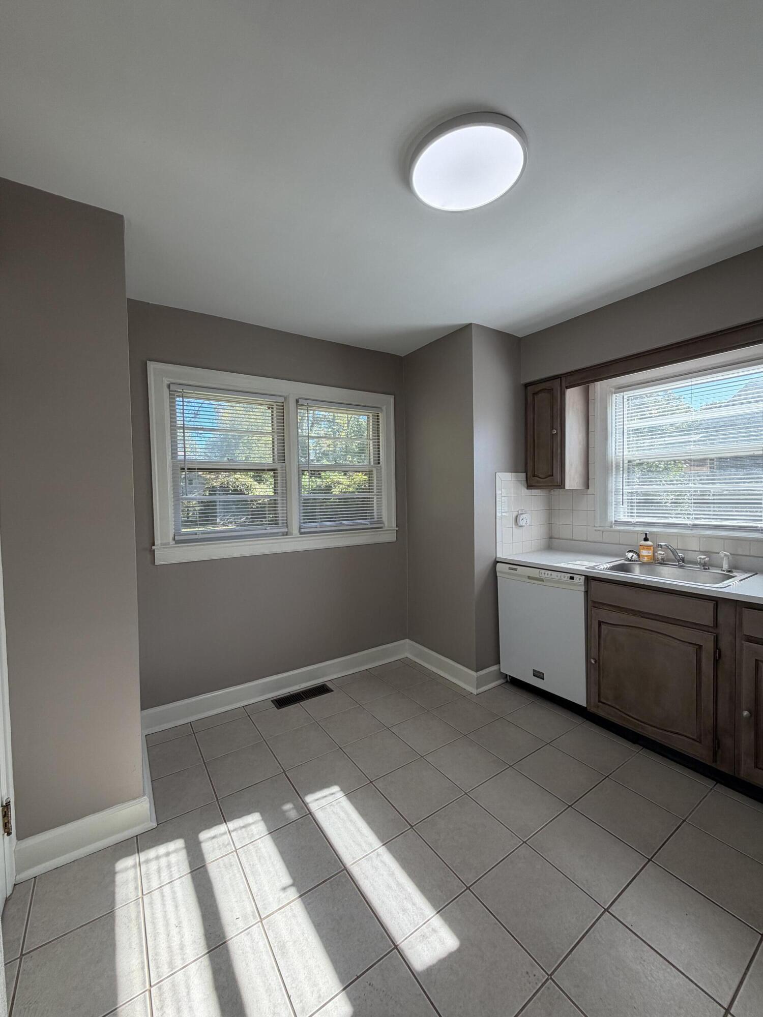 206 Cardinal Avenue Property Photo 5