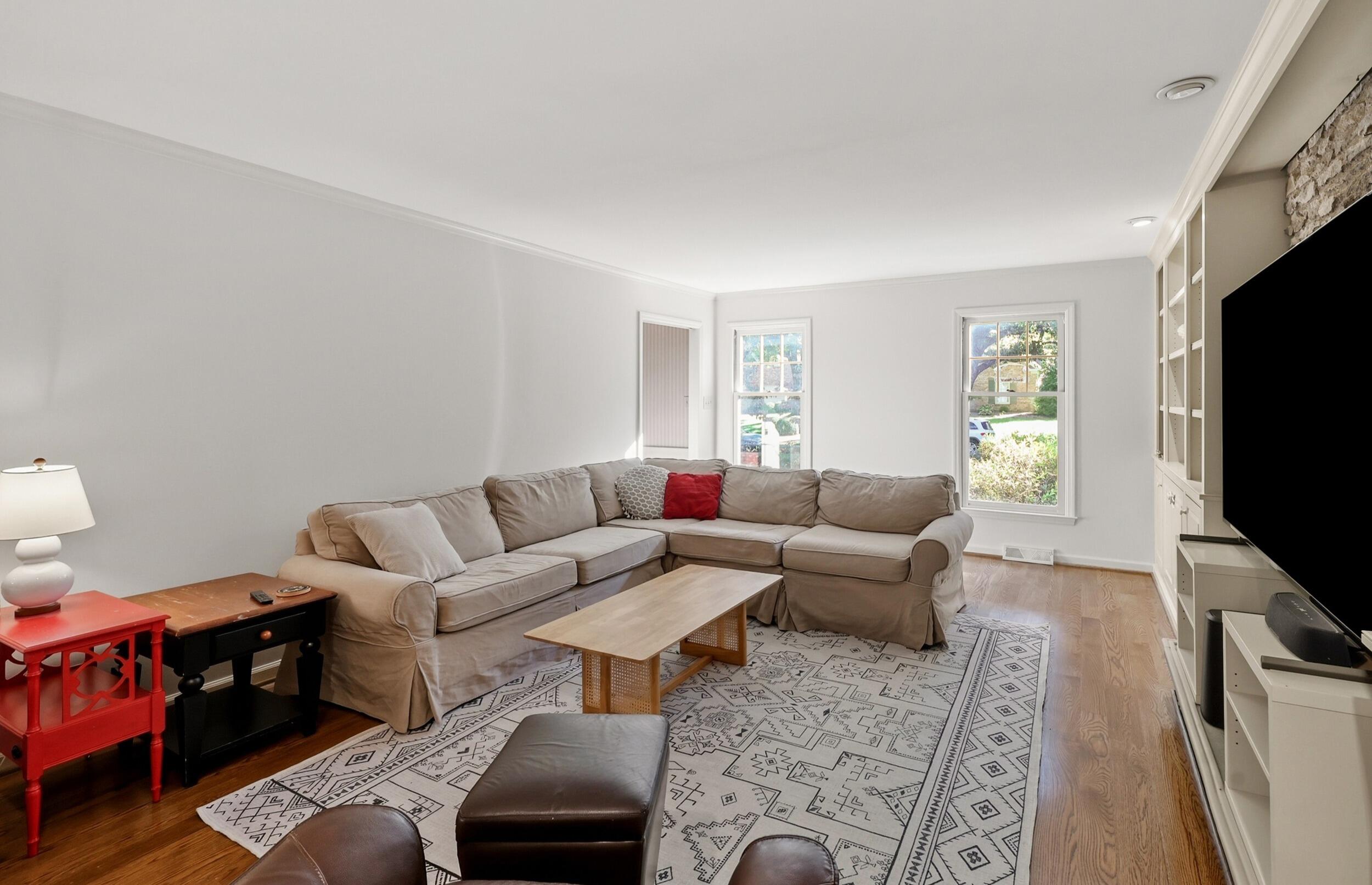 609 Teakwood Drive Property Photo 12
