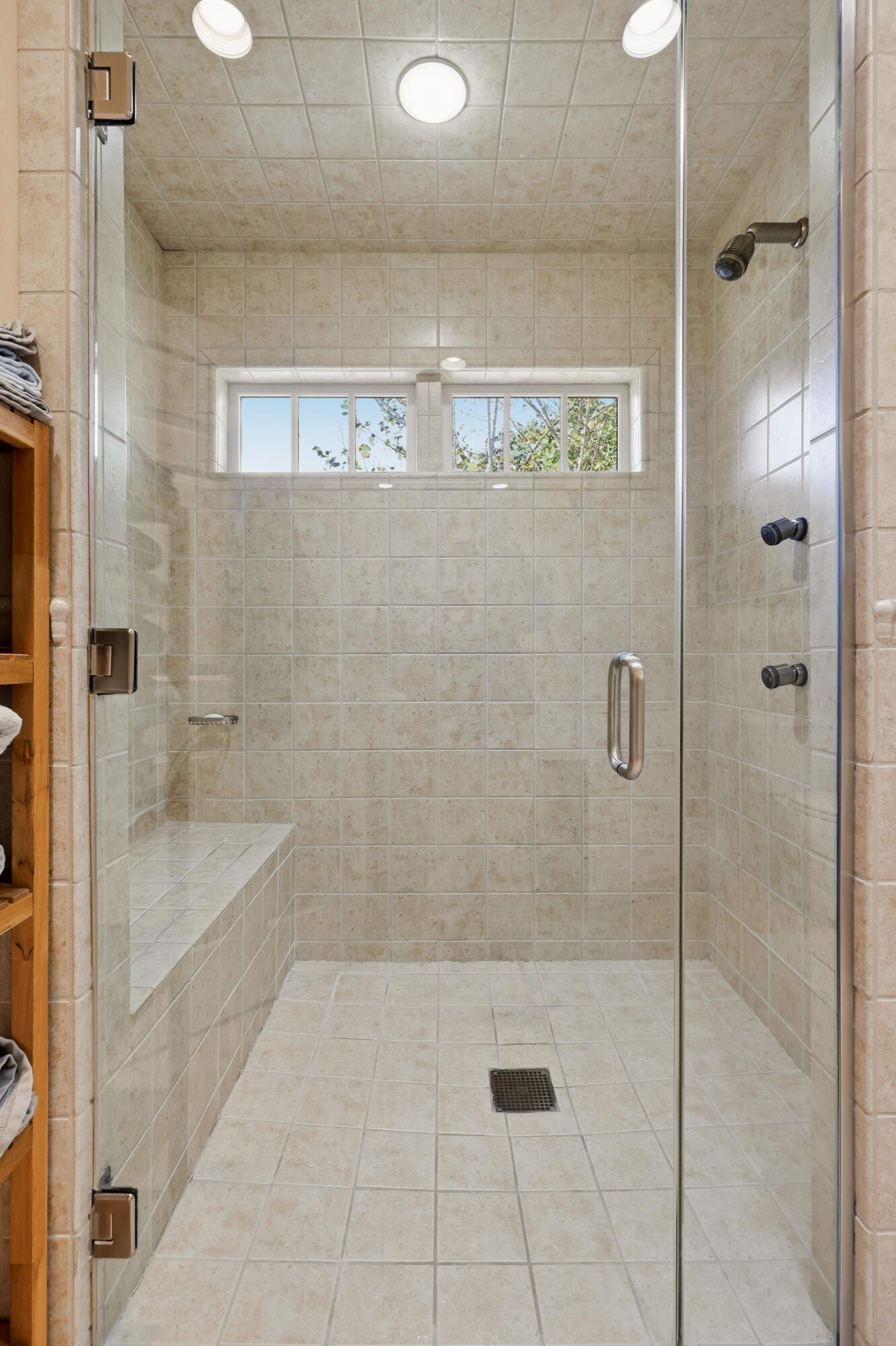 609 Teakwood Drive Property Photo 29