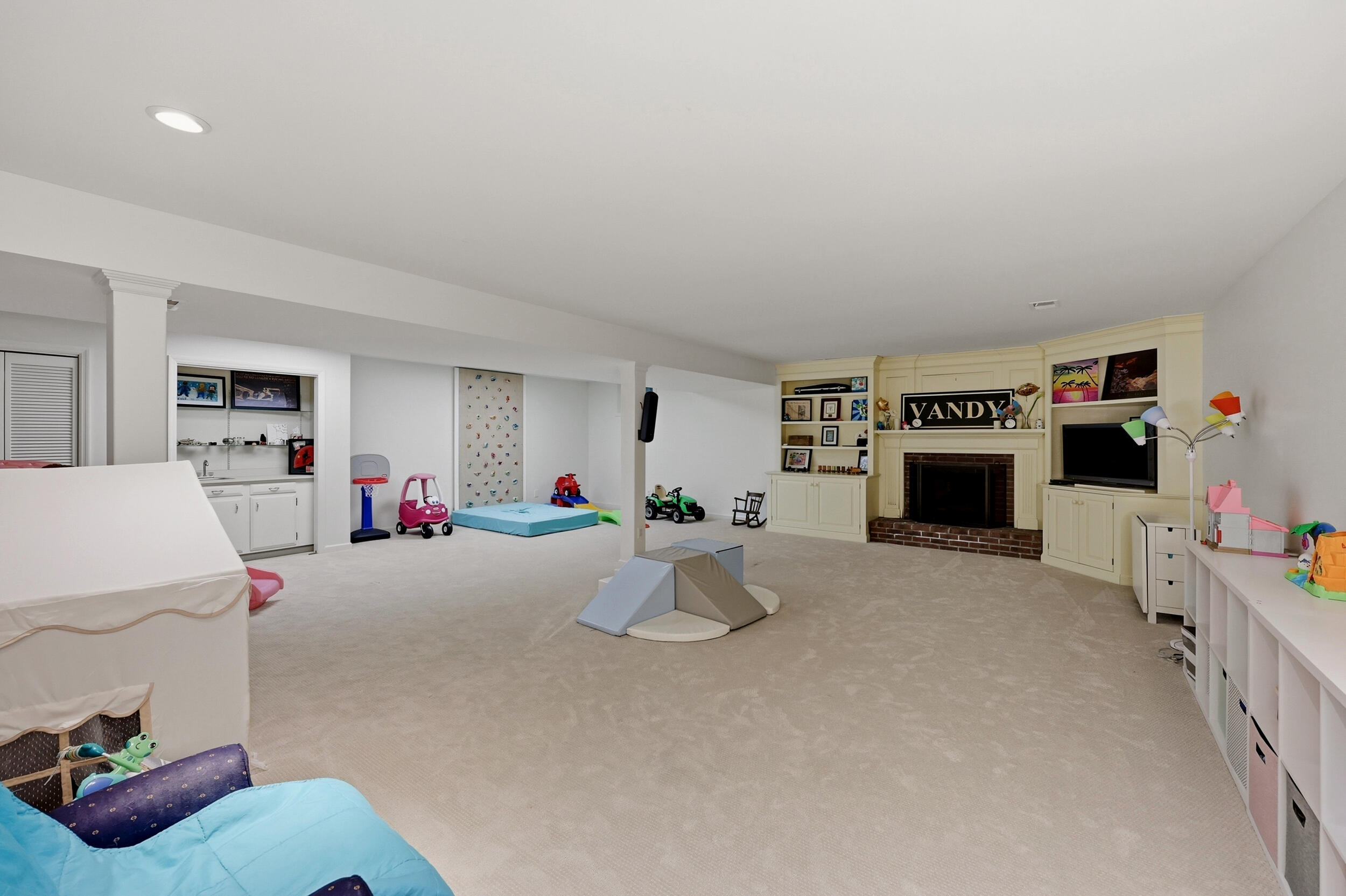 609 Teakwood Drive Property Photo 38