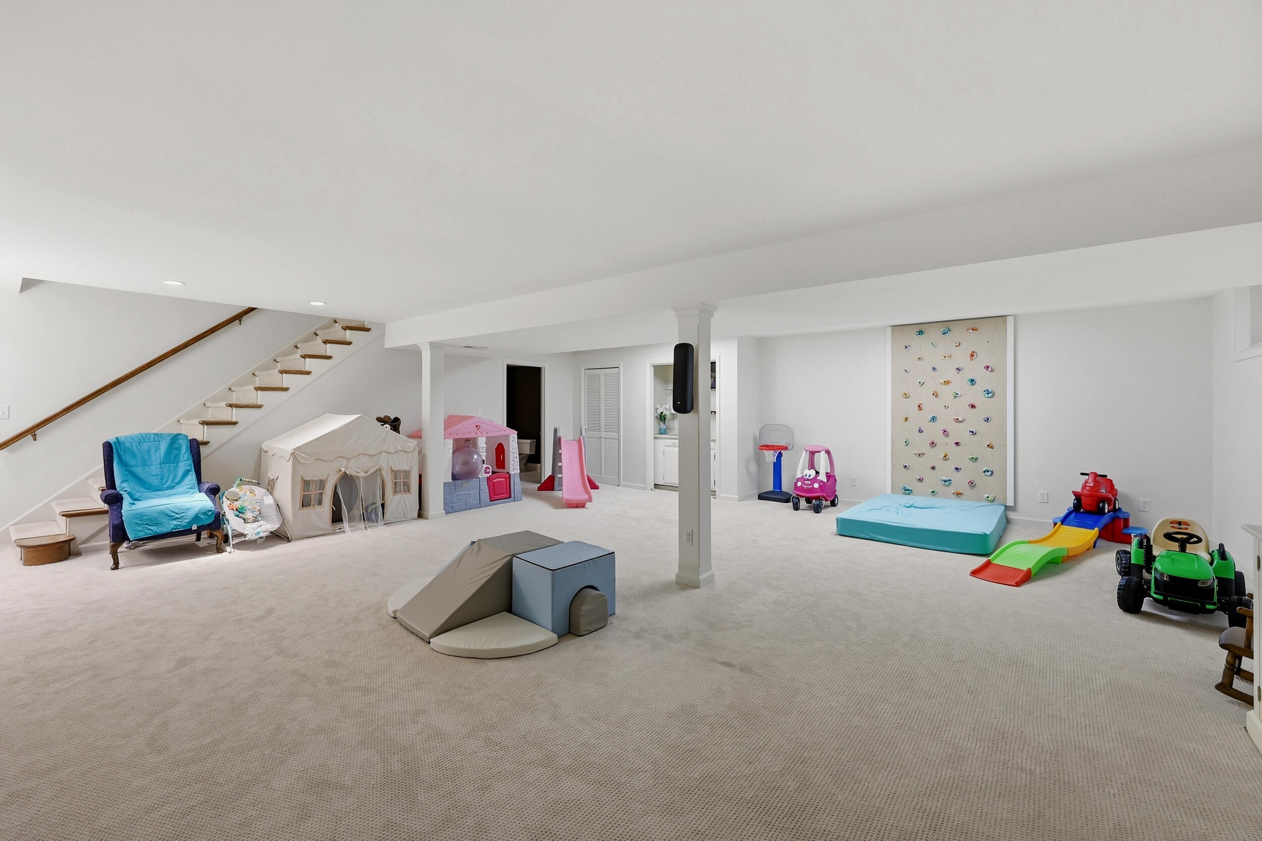 609 Teakwood Drive Property Photo 40