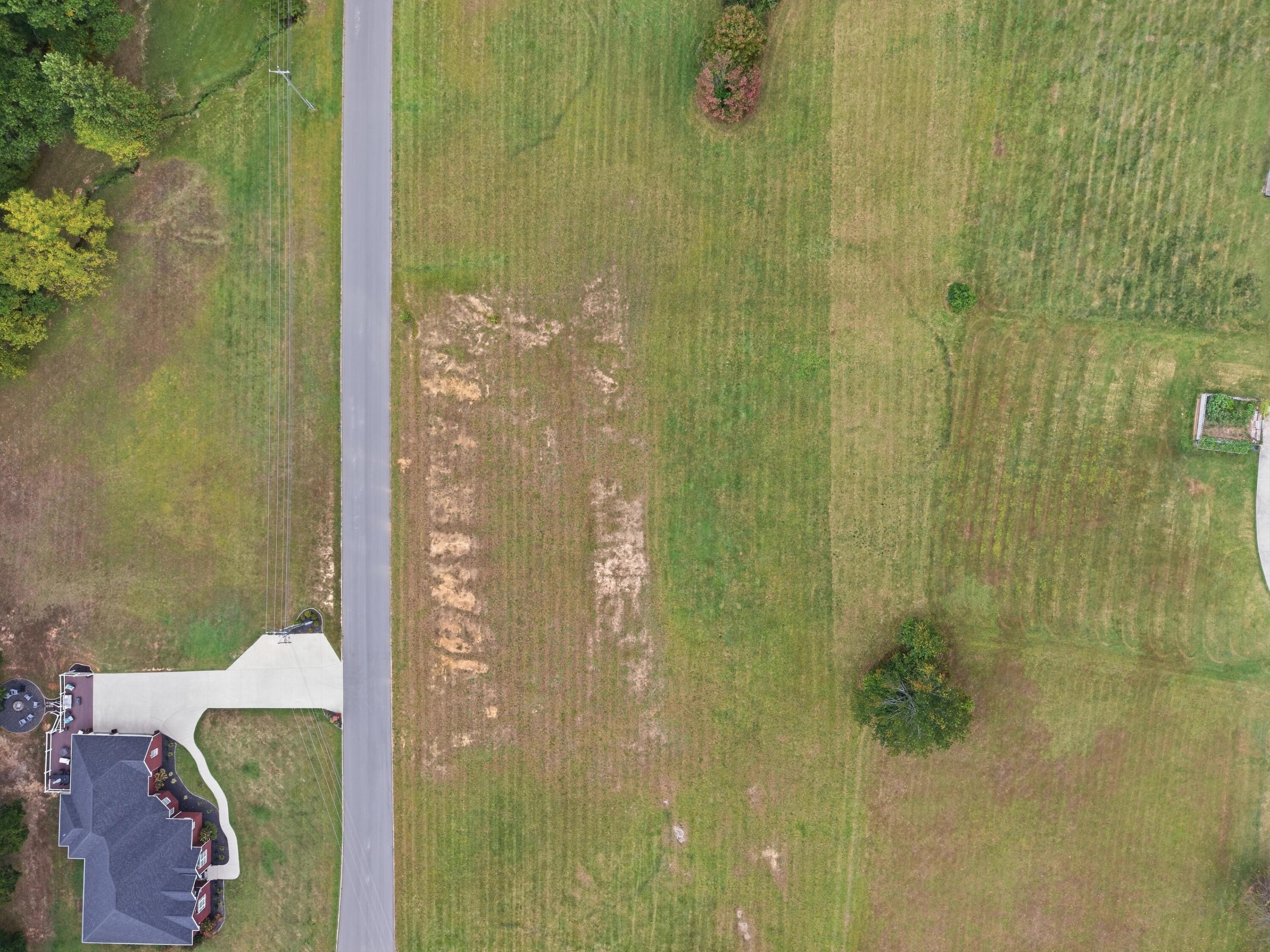 200 Woods Edge Drive Property Photo 6