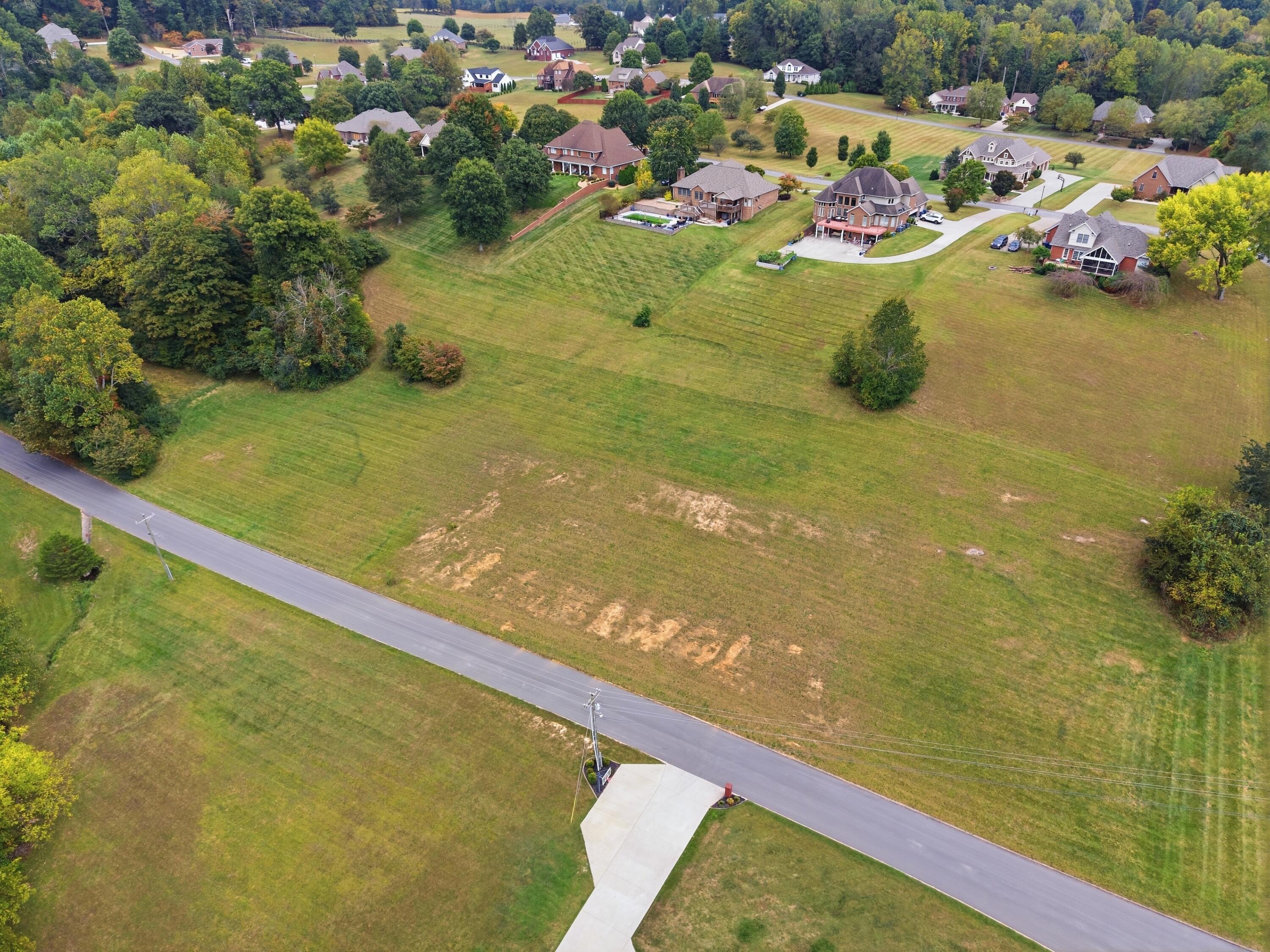 200 Woods Edge Drive Property Photo 7