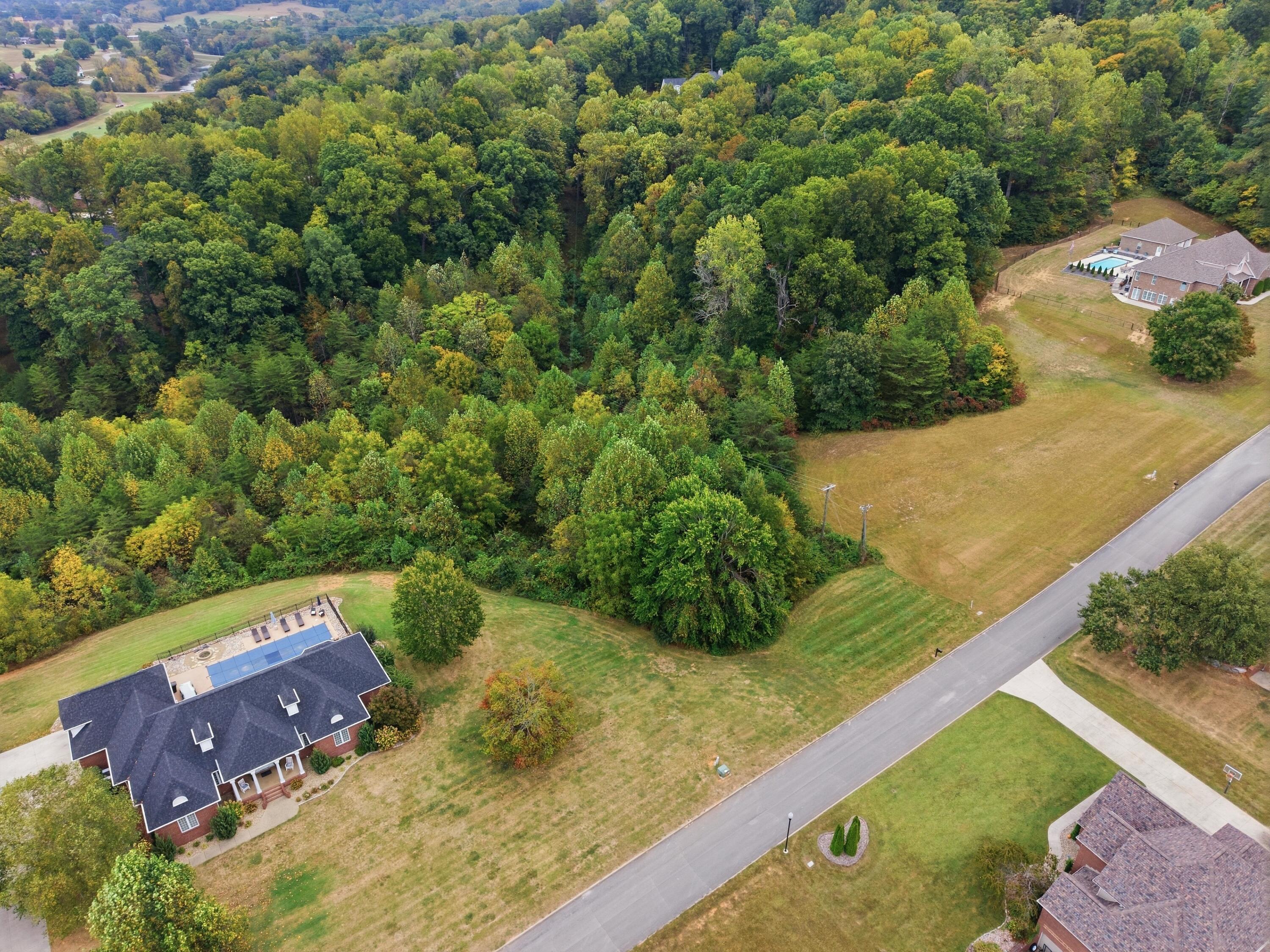 891 Woods Edge Drive Property Photo 2