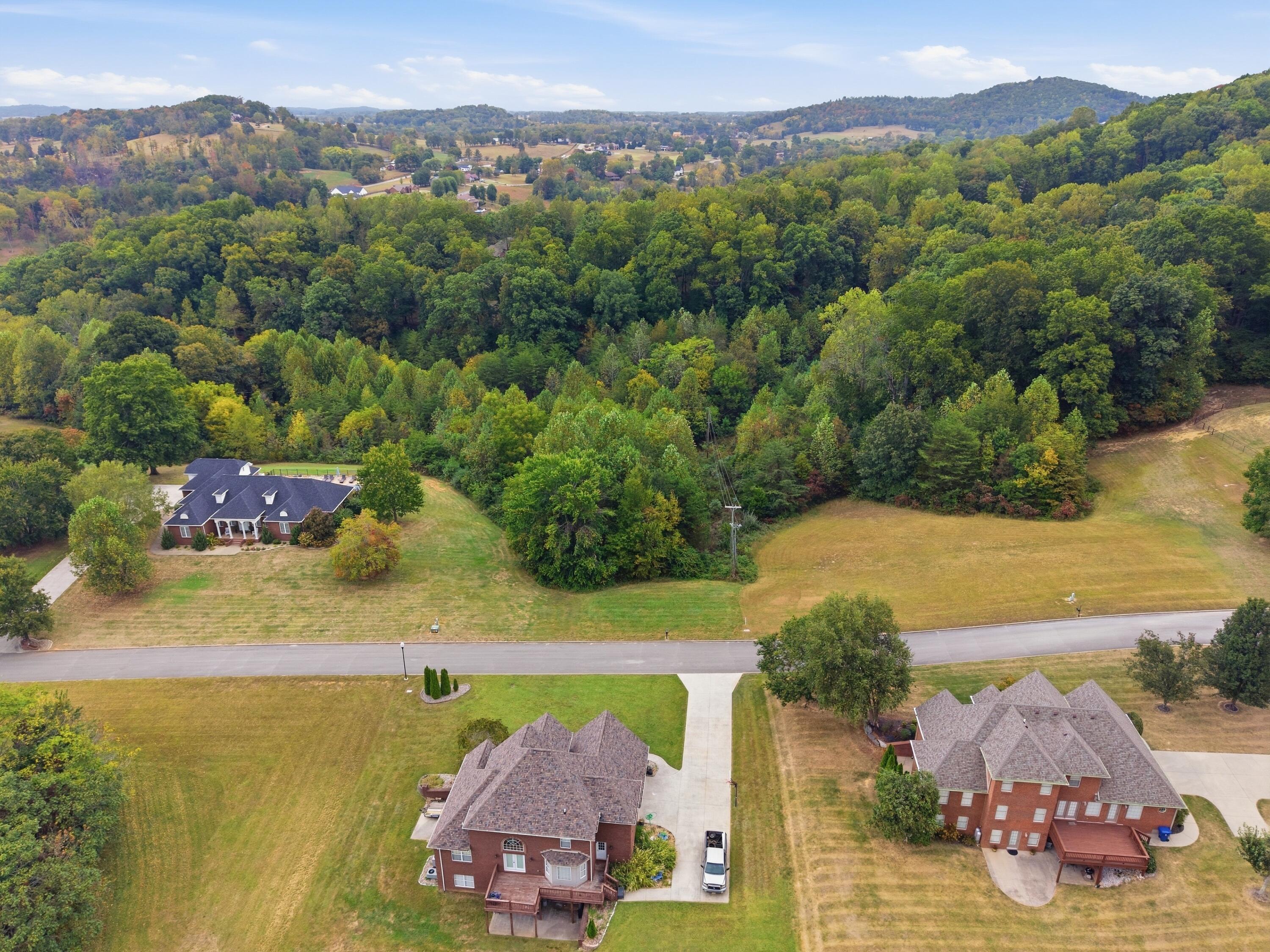 891 Woods Edge Drive Property Photo 4