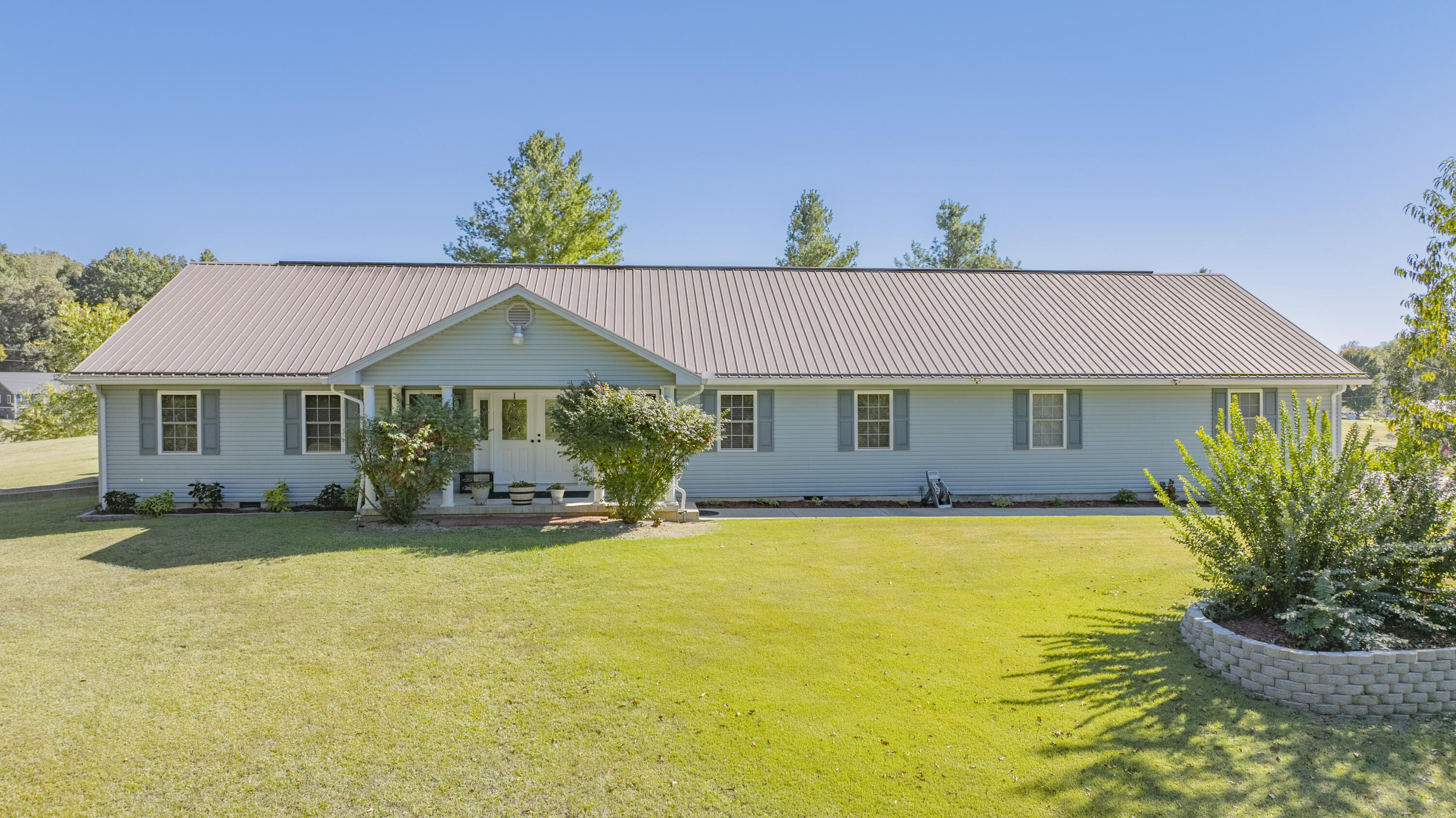 541 Fall Circle Property Photo 1