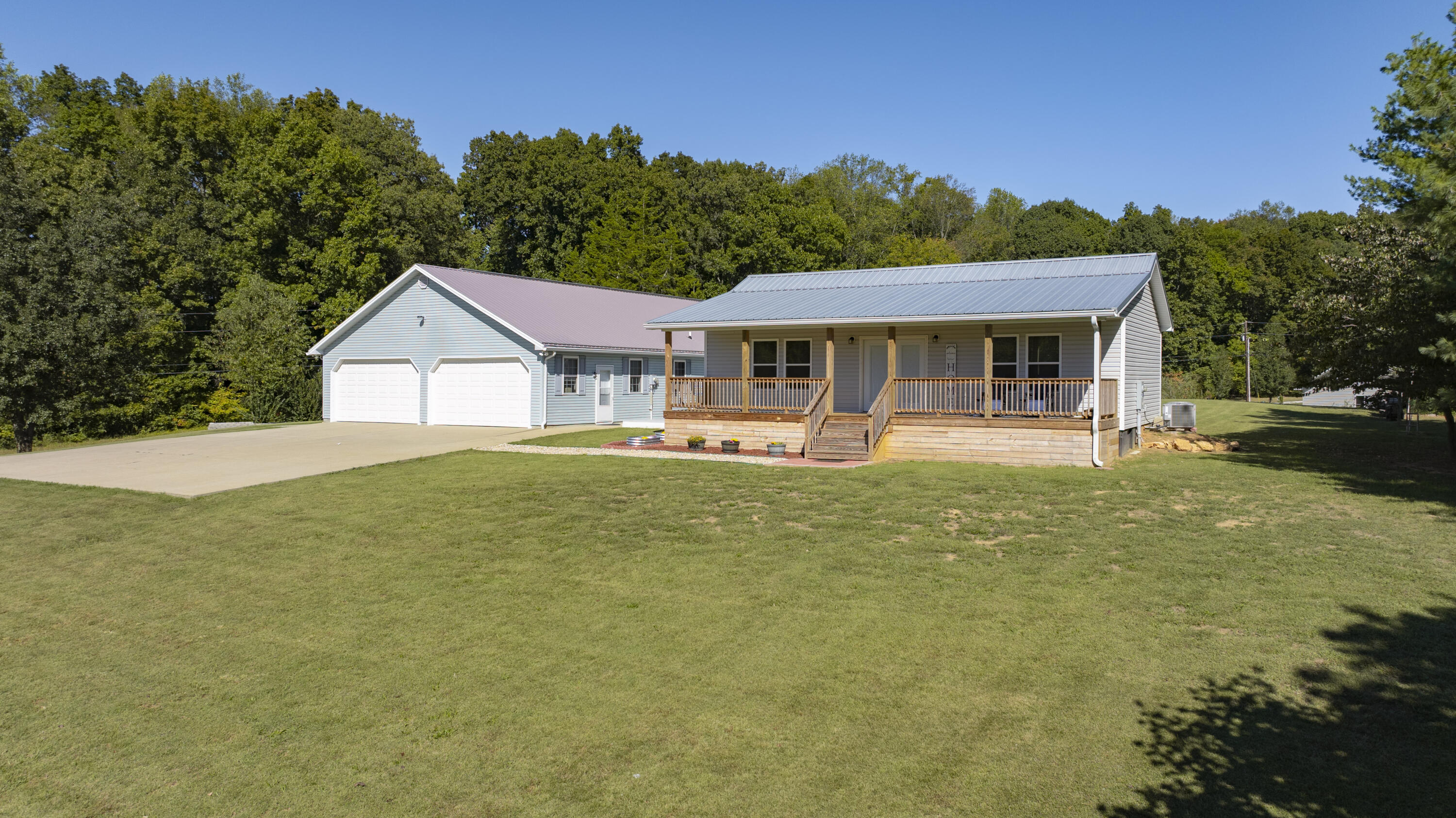 541 Fall Circle Property Photo 4
