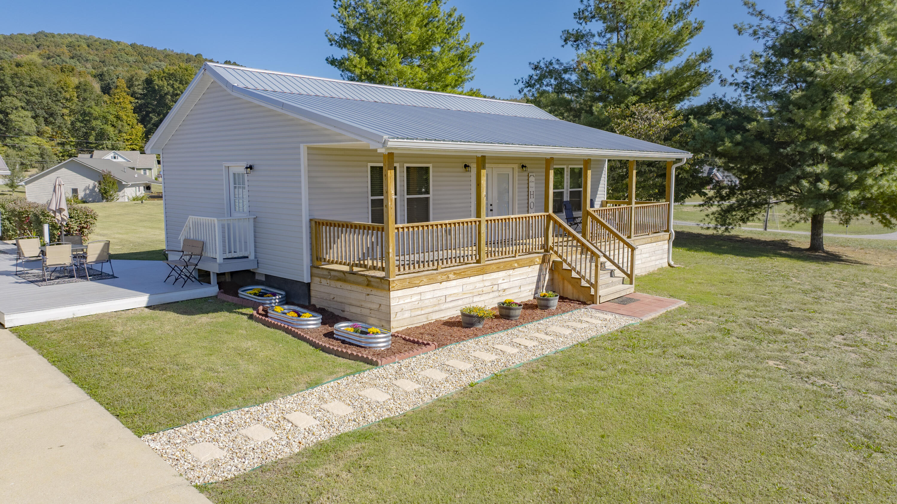 541 Fall Circle Property Photo 14