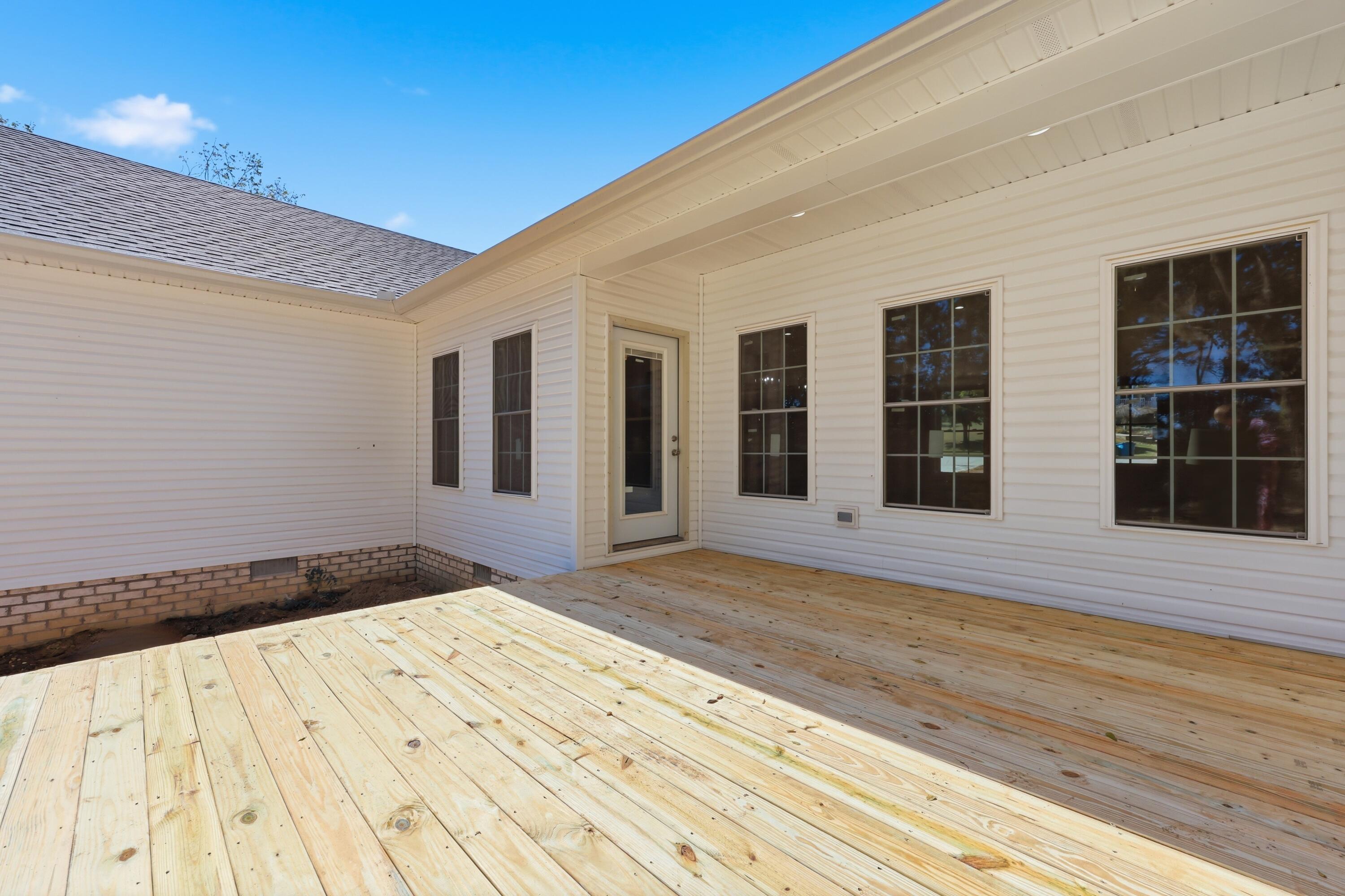261 Elm Loop Property Photo 53