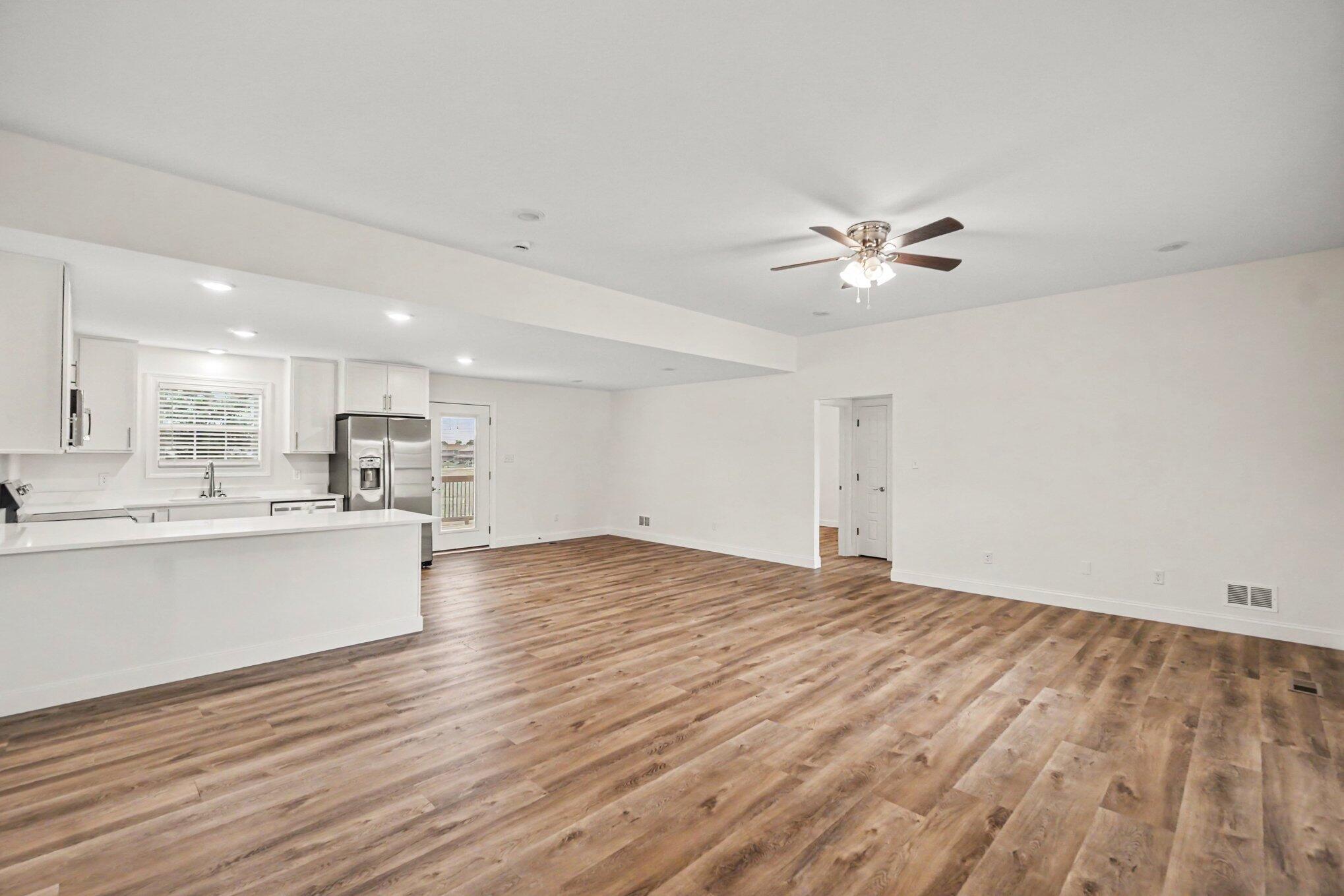 169 Central Park Avenue Property Photo 5
