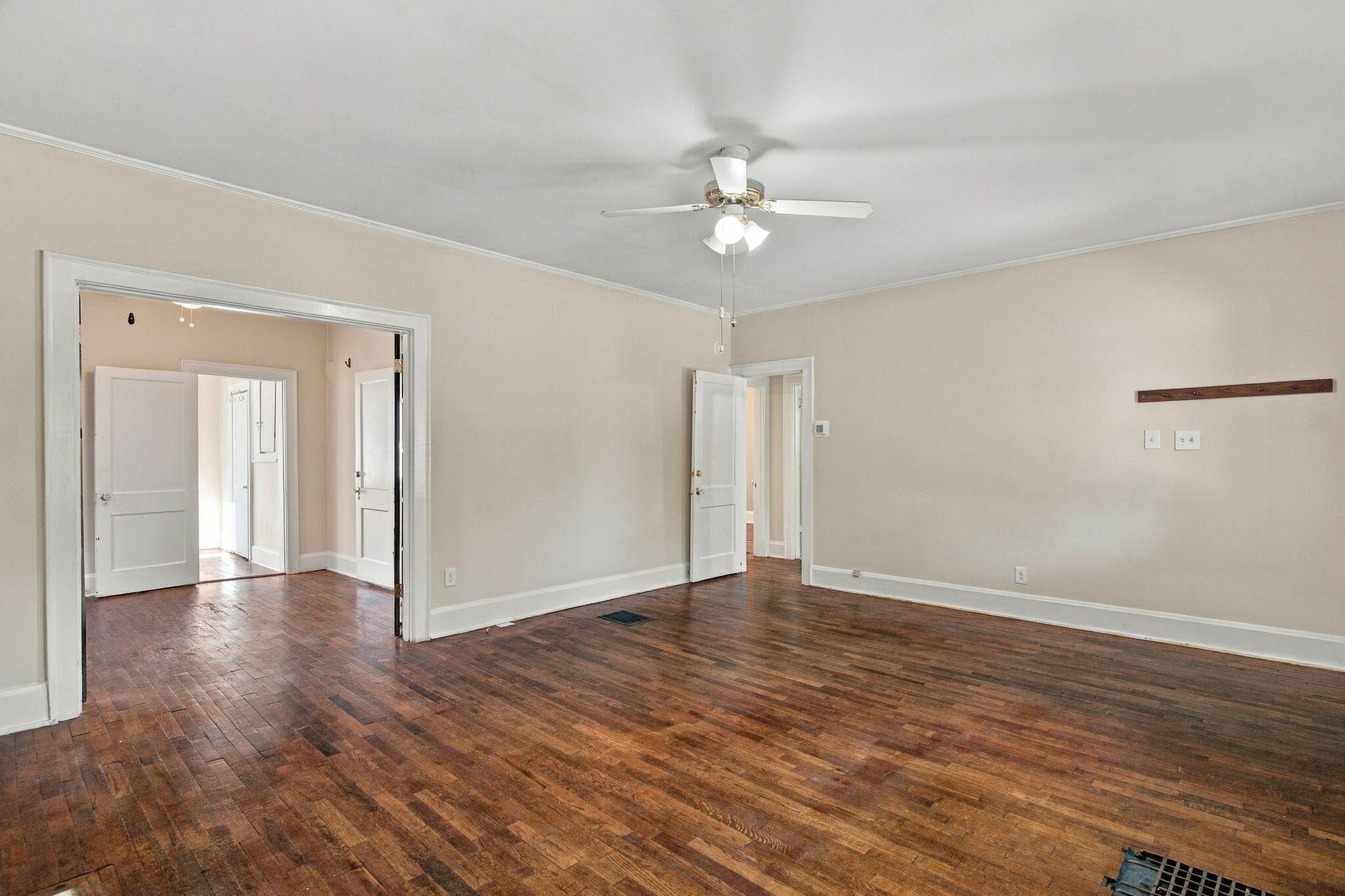 431 Kentucky Court Property Photo 6