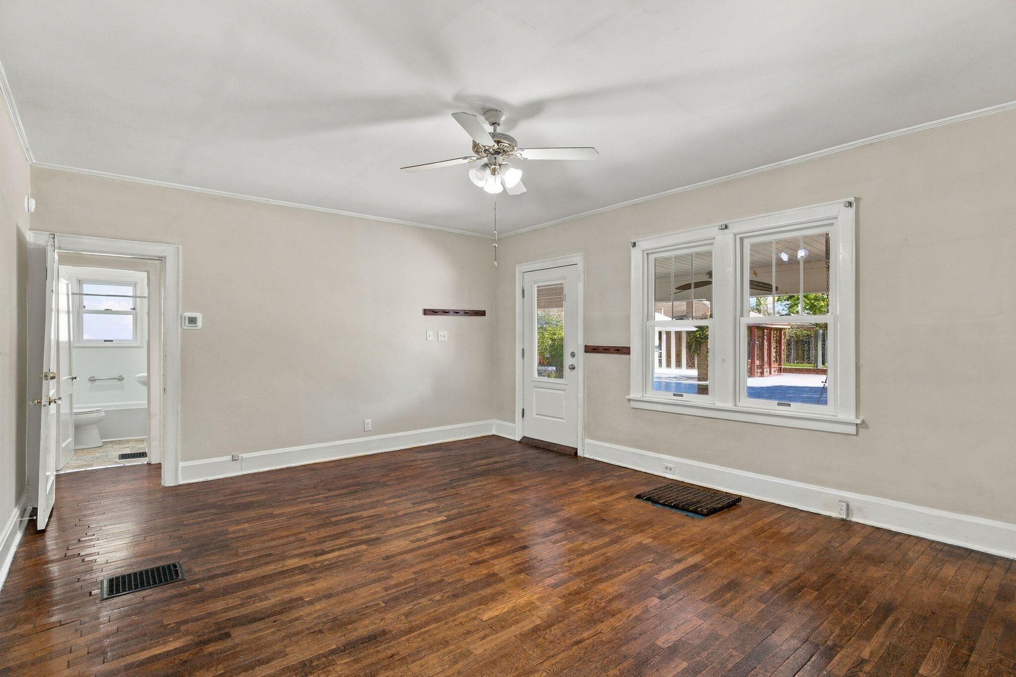 431 Kentucky Court Property Photo 8