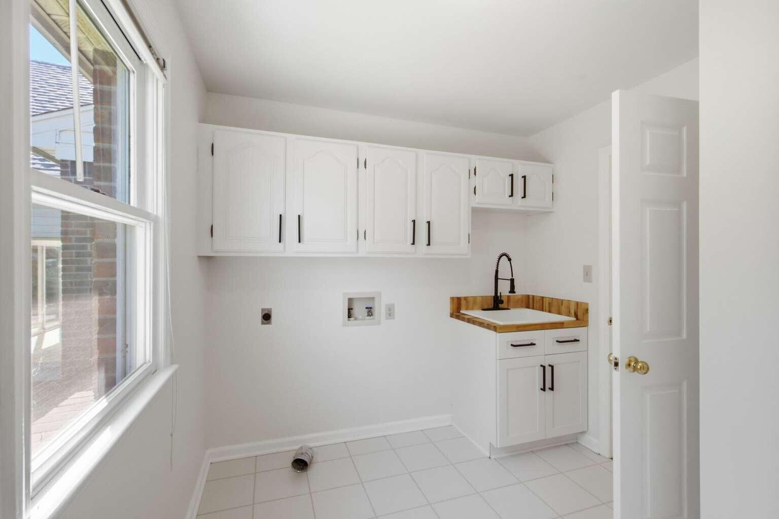 115 S Hill Road Property Photo 14