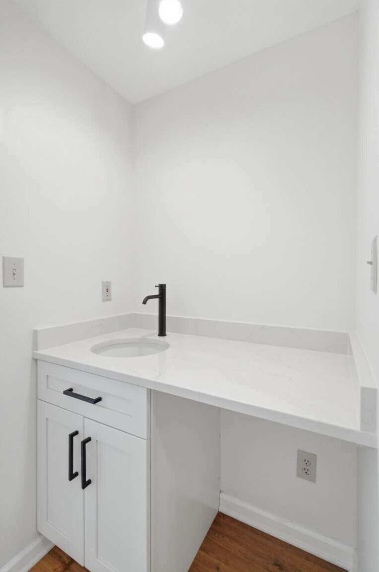 115 S Hill Road Property Photo 26