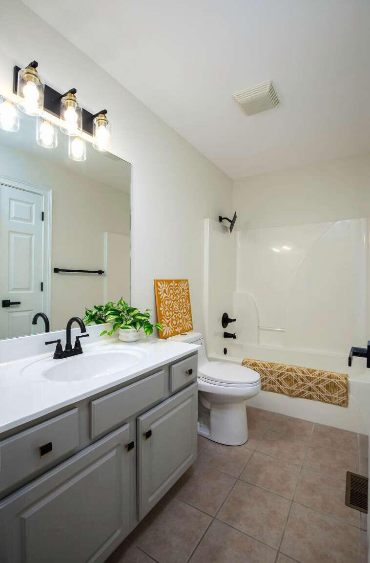 908 Country Oaks Drive Property Photo 16