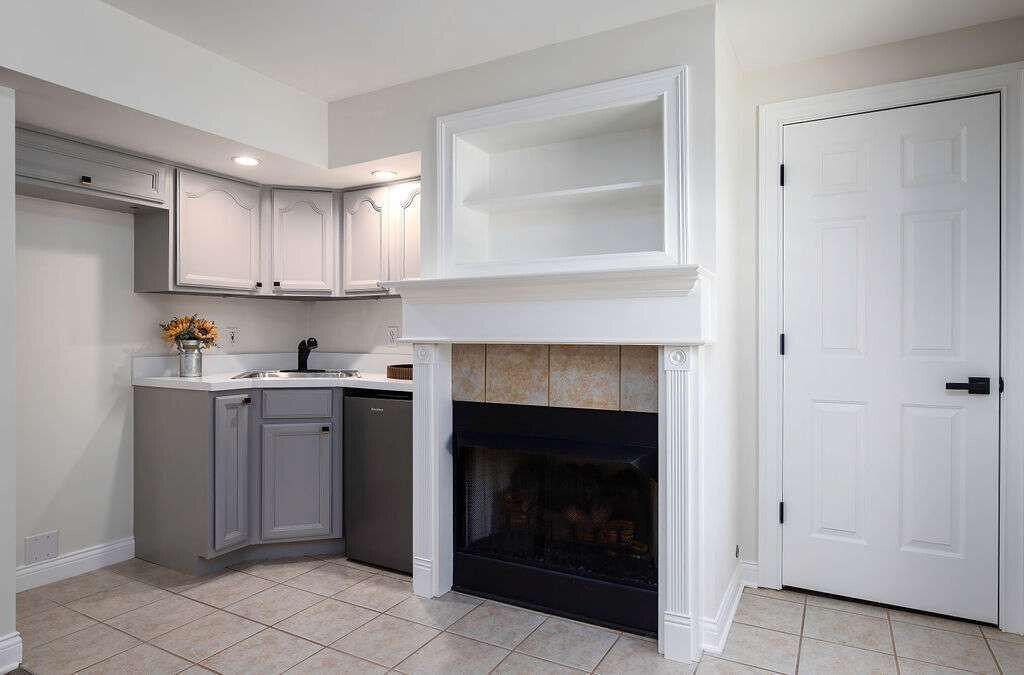 908 Country Oaks Drive Property Photo 20