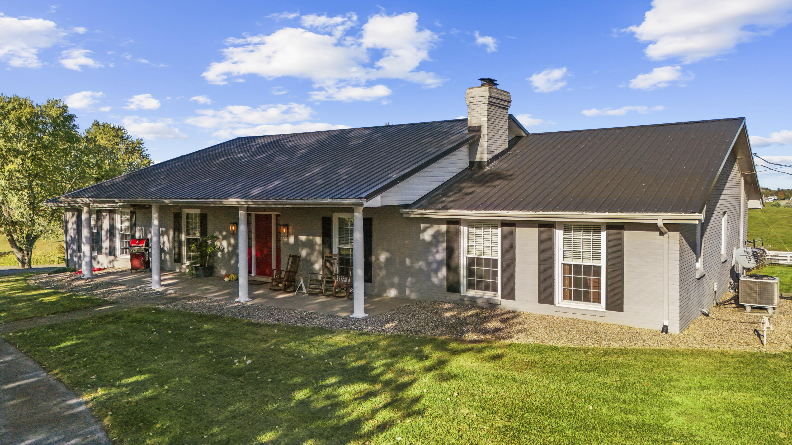 1854 Hinkston Pike Property Photo 3