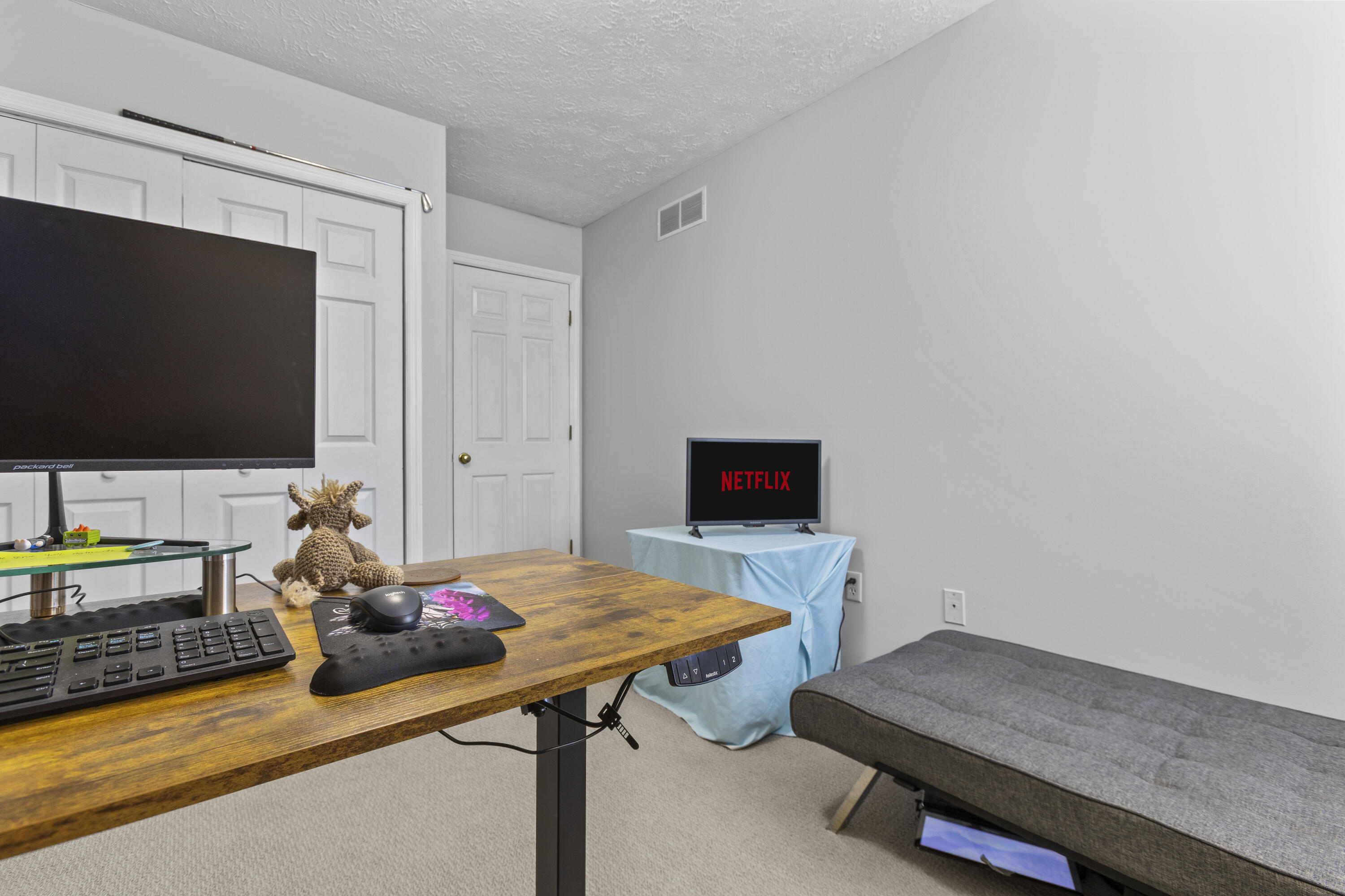3593 Laredo Drive Property Photo 25