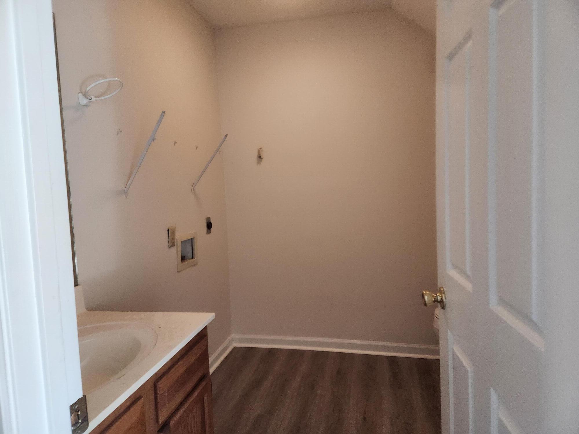 216 Shamrock Lane 5 Property Photo 5