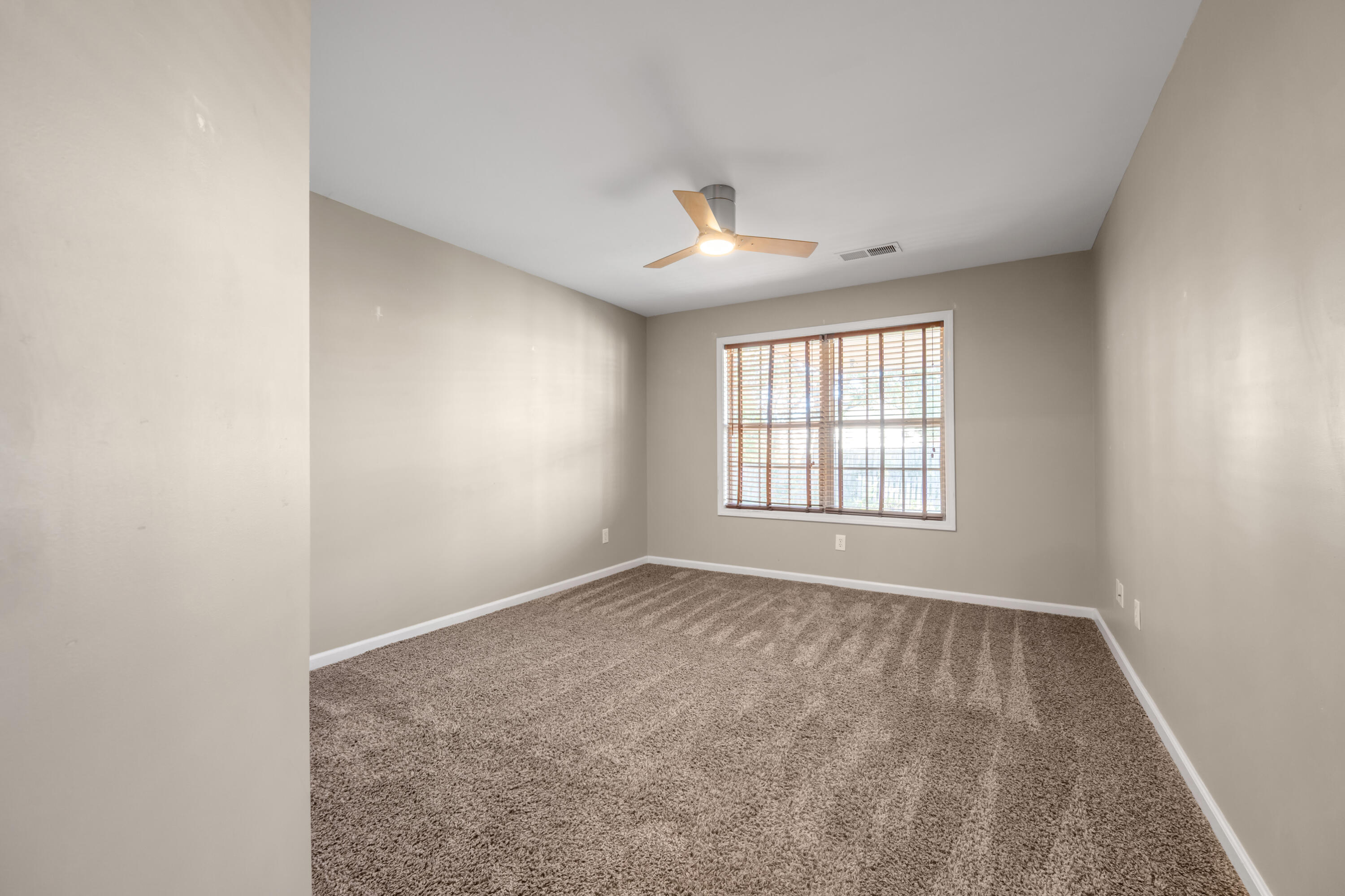 105 Stamping Court Property Photo 41