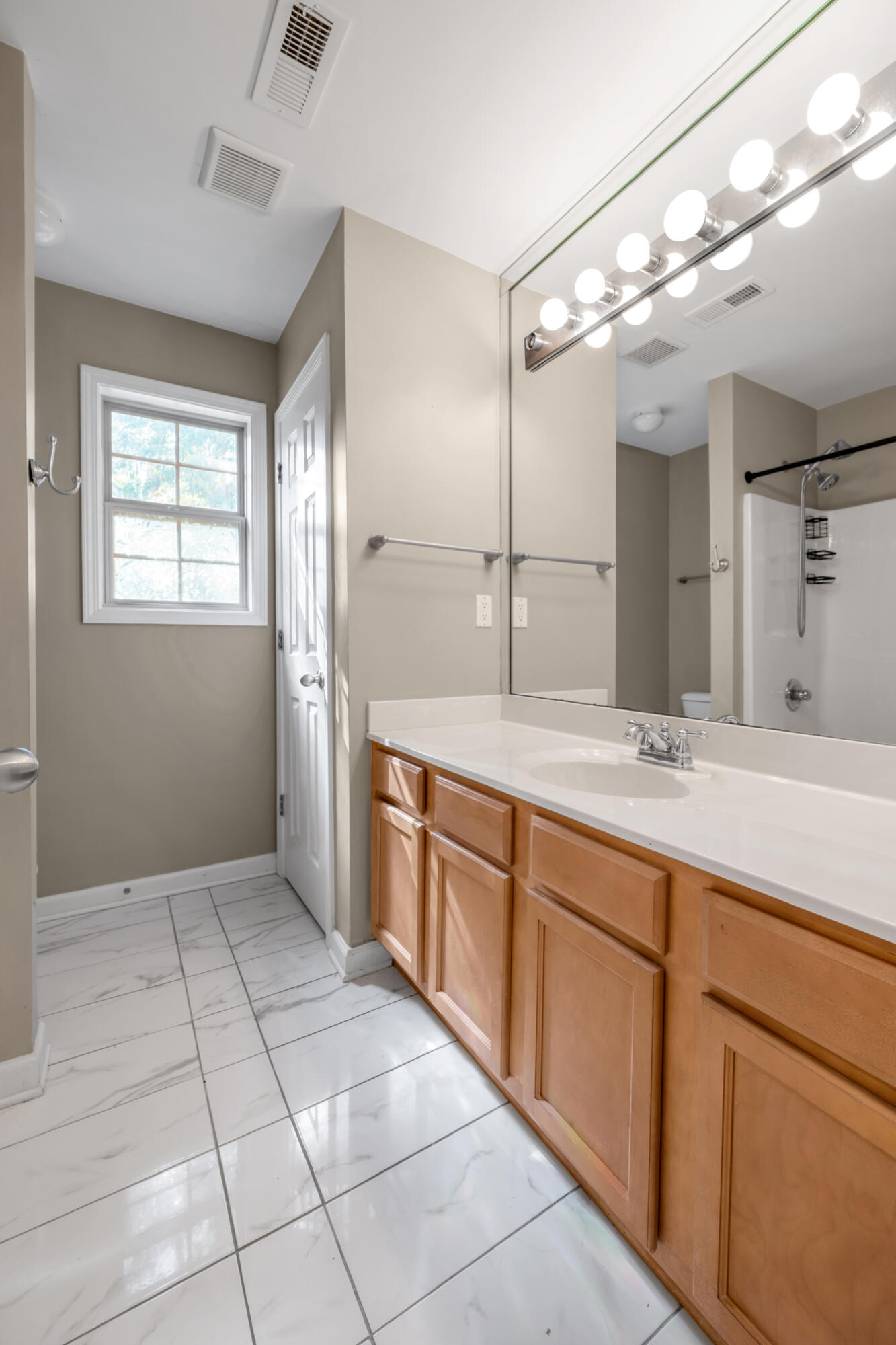 105 Stamping Court Property Photo 43