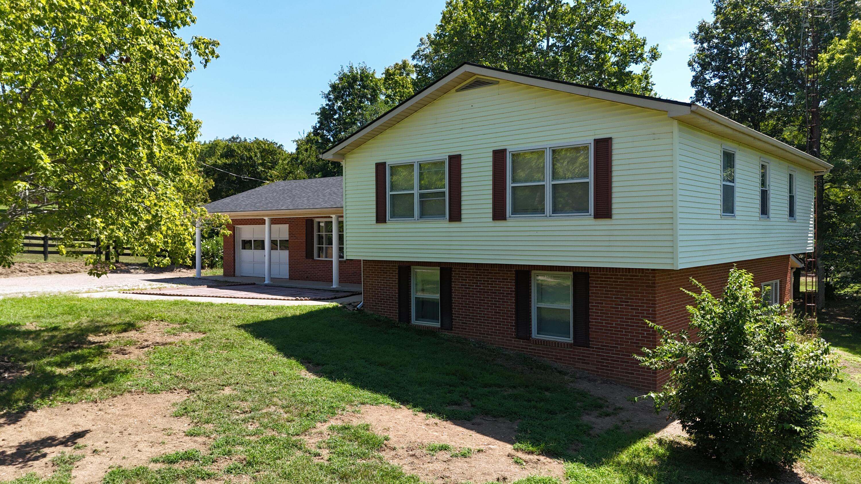 1433 Gravel Lick Branch Road Property Photo 2