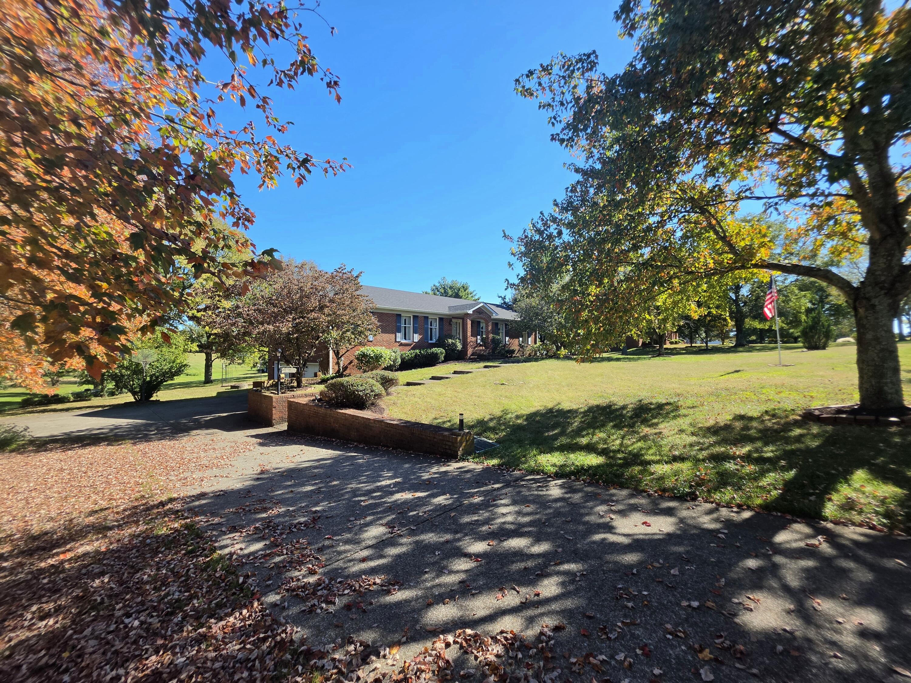 136 Lake Country Road Property Photo 5