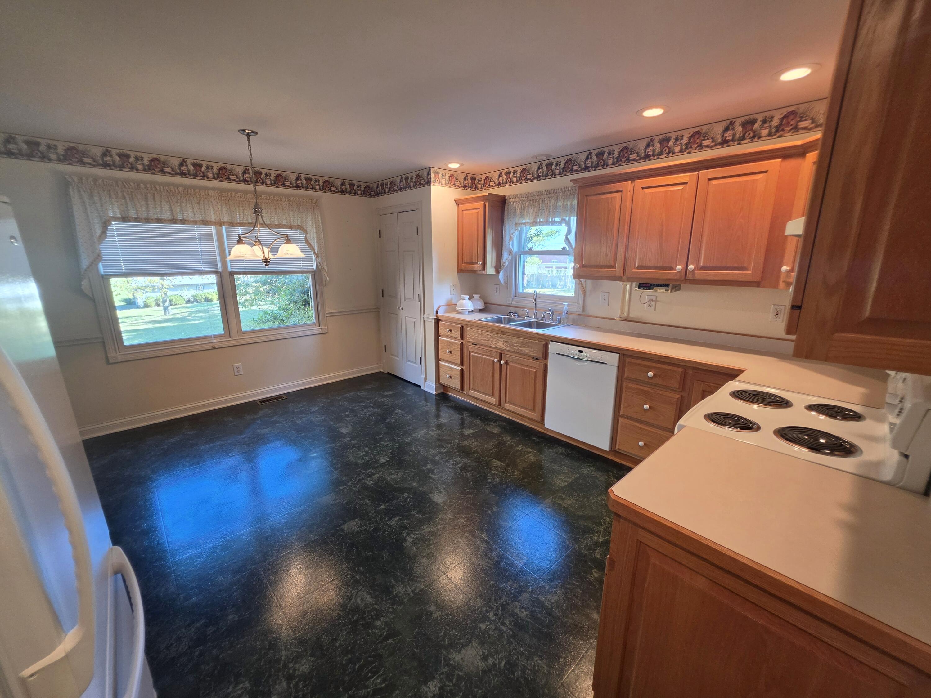 136 Lake Country Road Property Photo 17