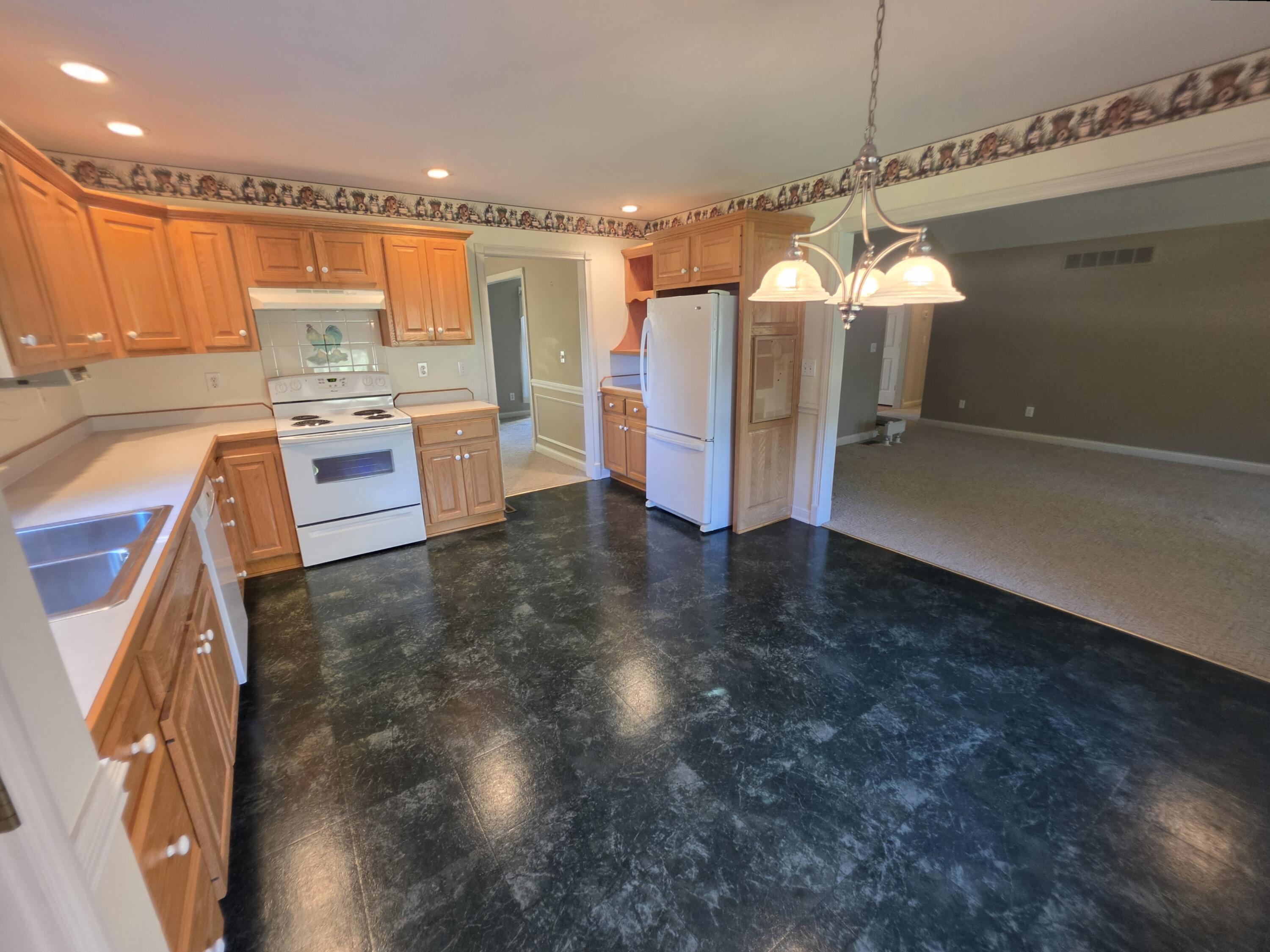 136 Lake Country Road Property Photo 18