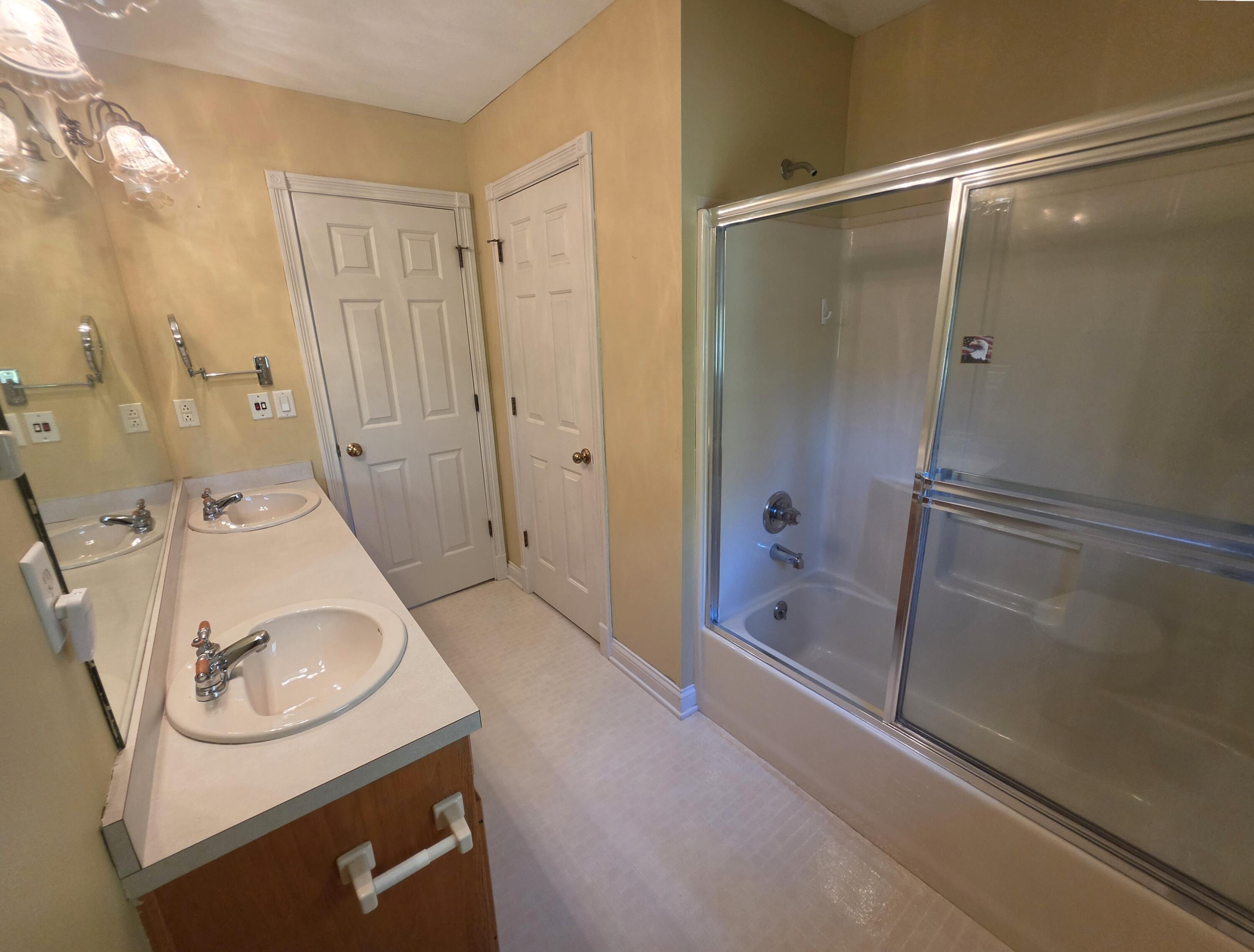 136 Lake Country Road Property Photo 45