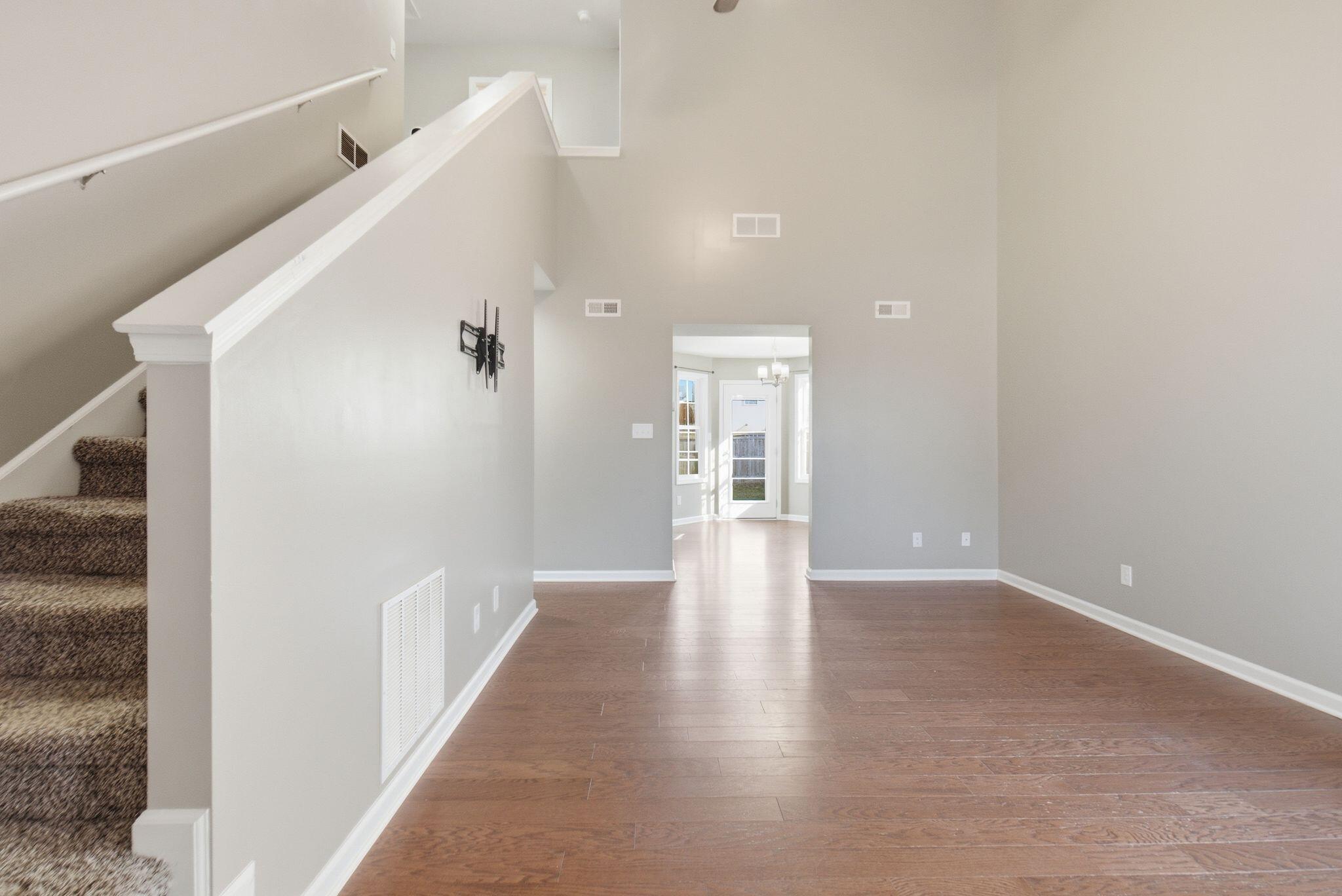 444 Wellington Way Property Photo 3