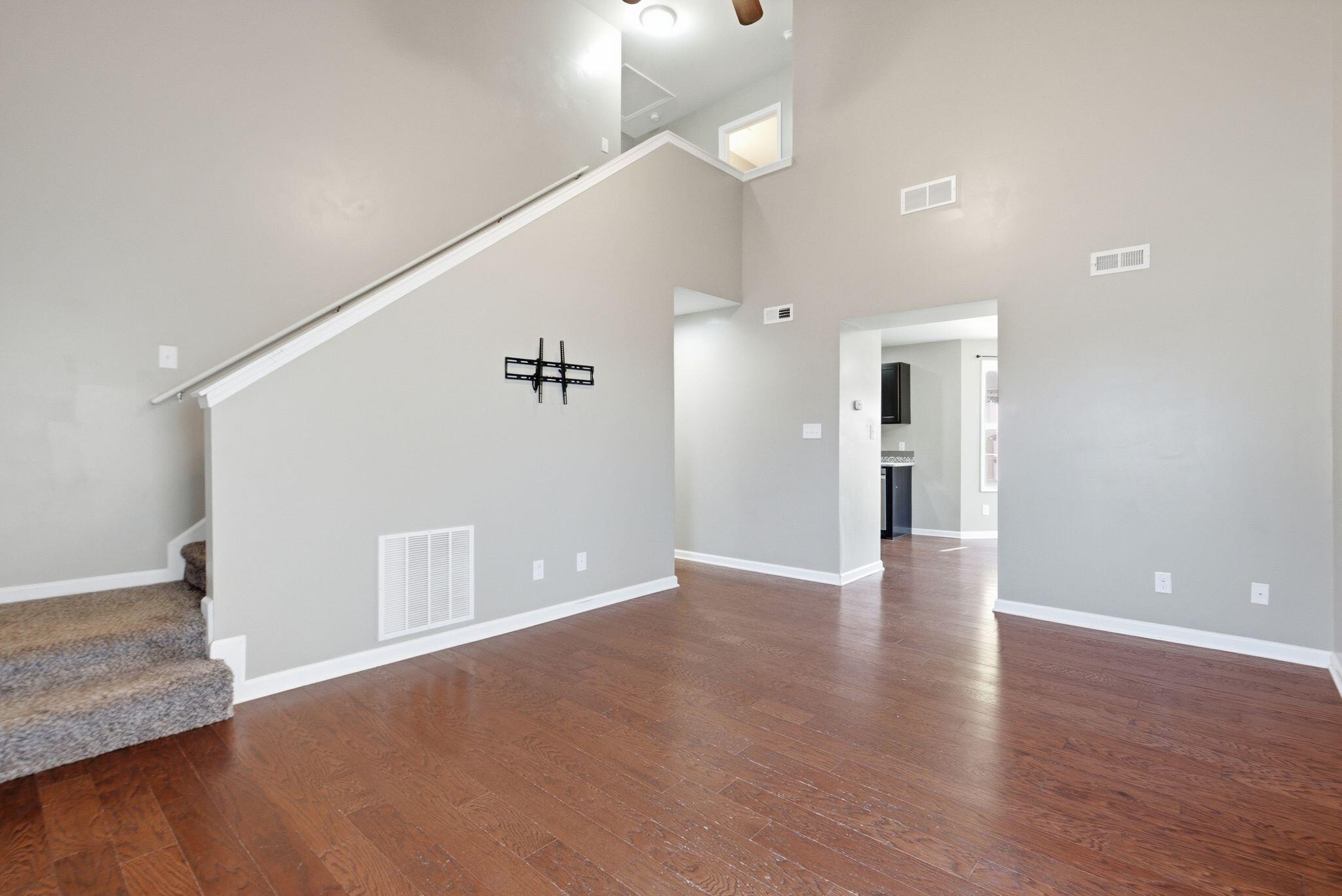 444 Wellington Way Property Photo 5