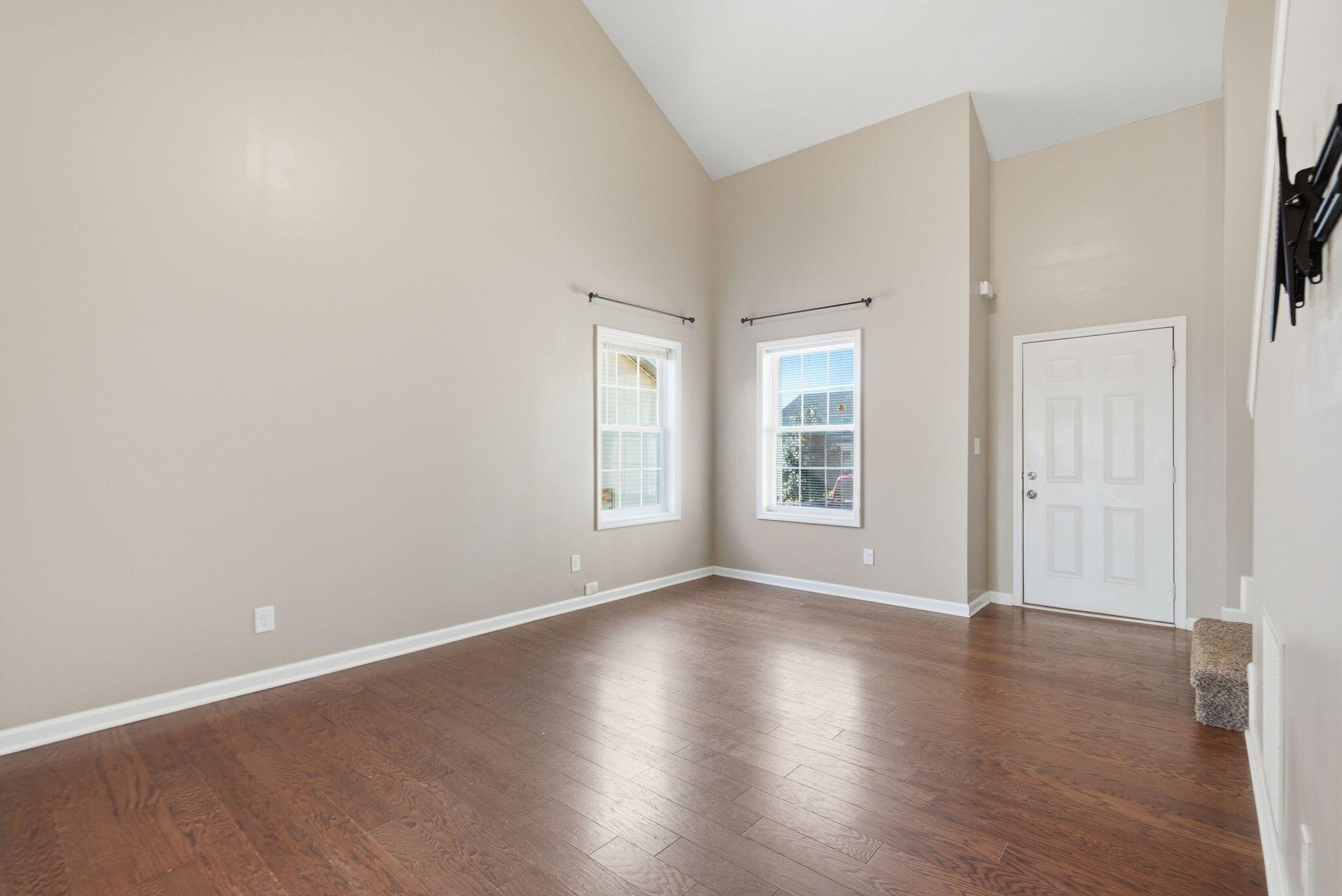 444 Wellington Way Property Photo 7
