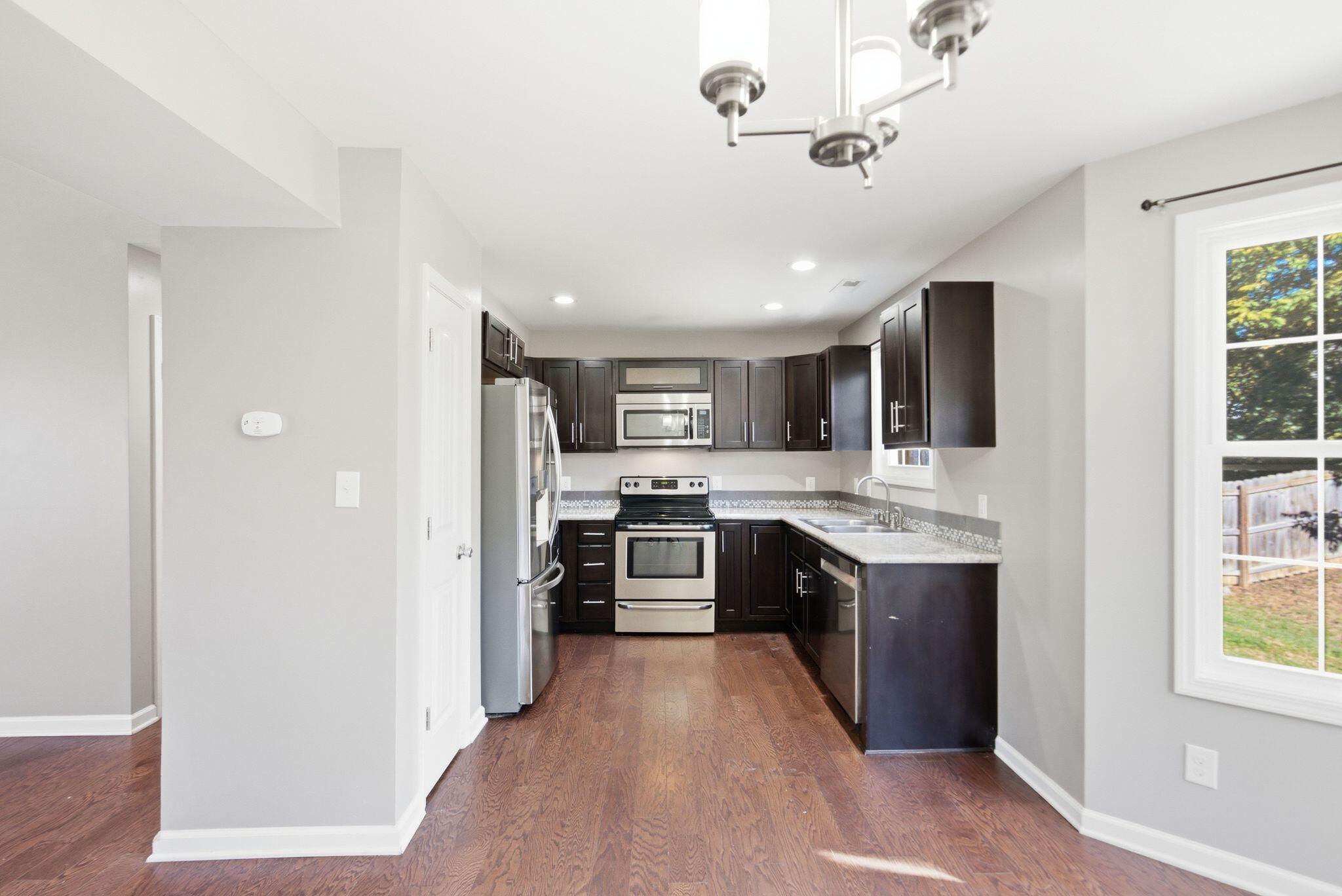 444 Wellington Way Property Photo 11
