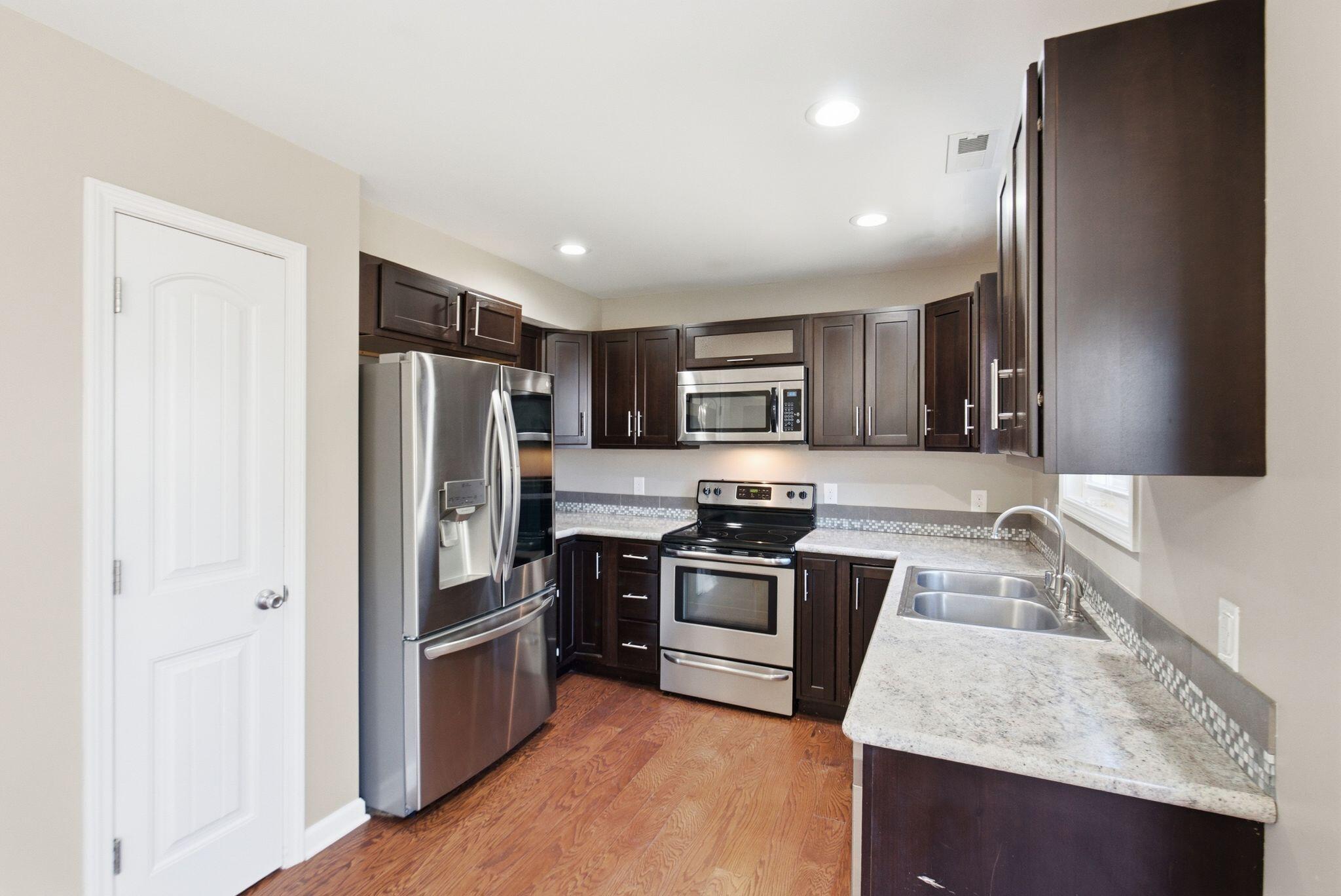 444 Wellington Way Property Photo 12