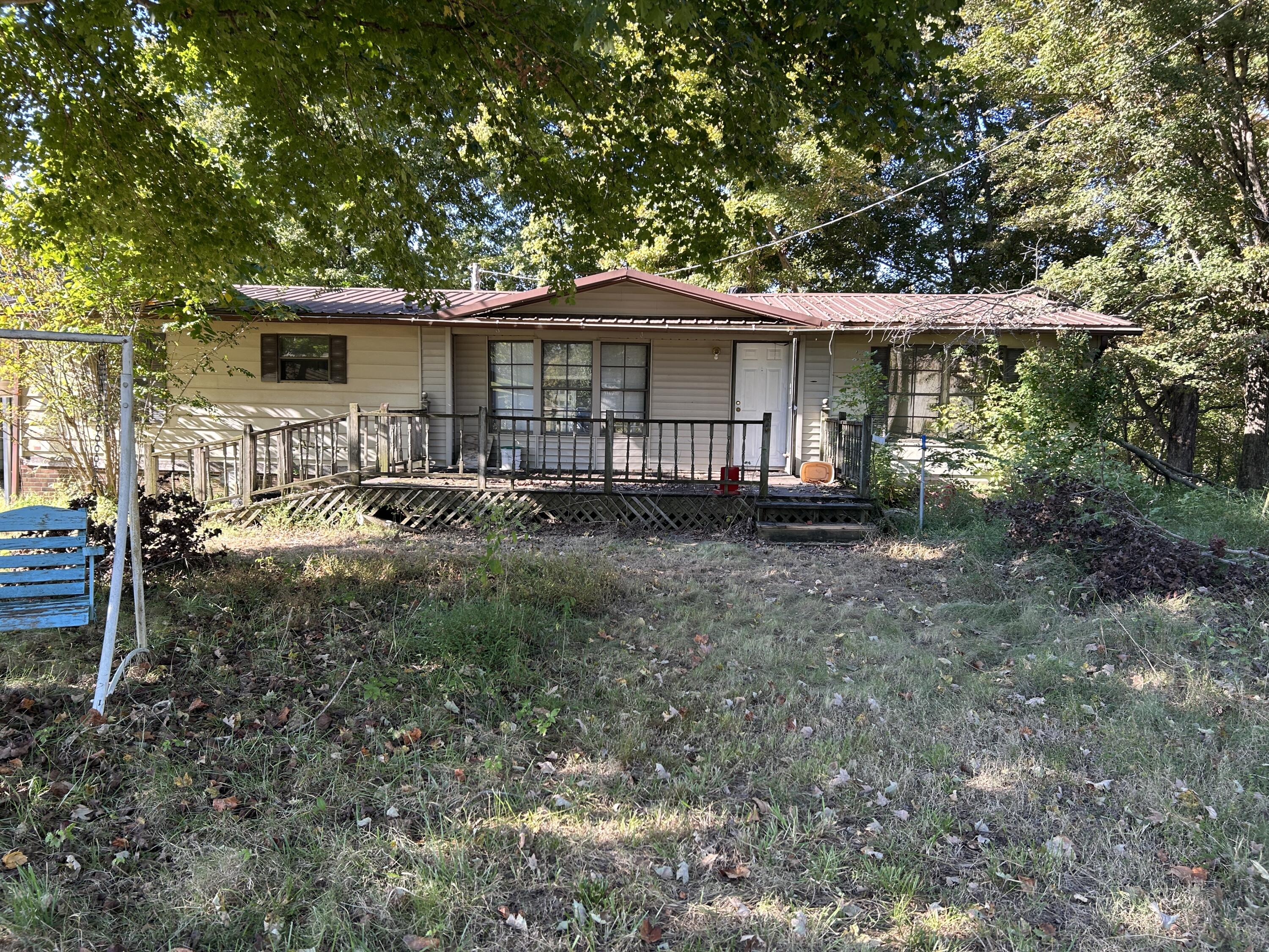 1067 Crider Dulaney Road Property Photo 1