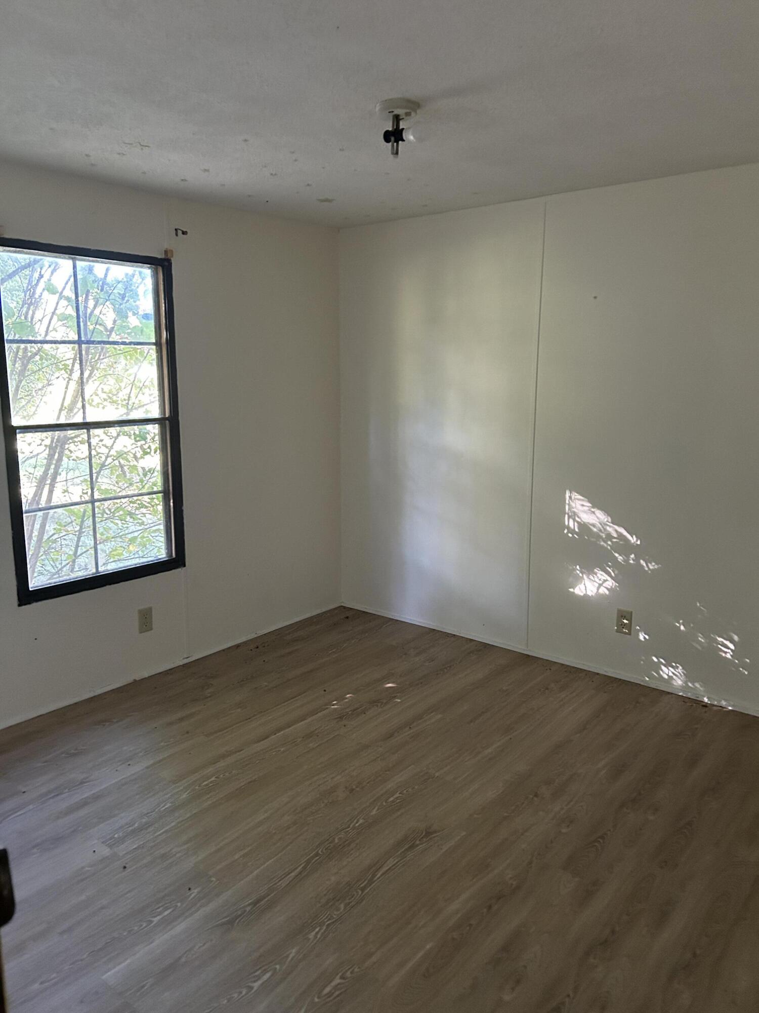 1067 Crider Dulaney Road Property Photo 14