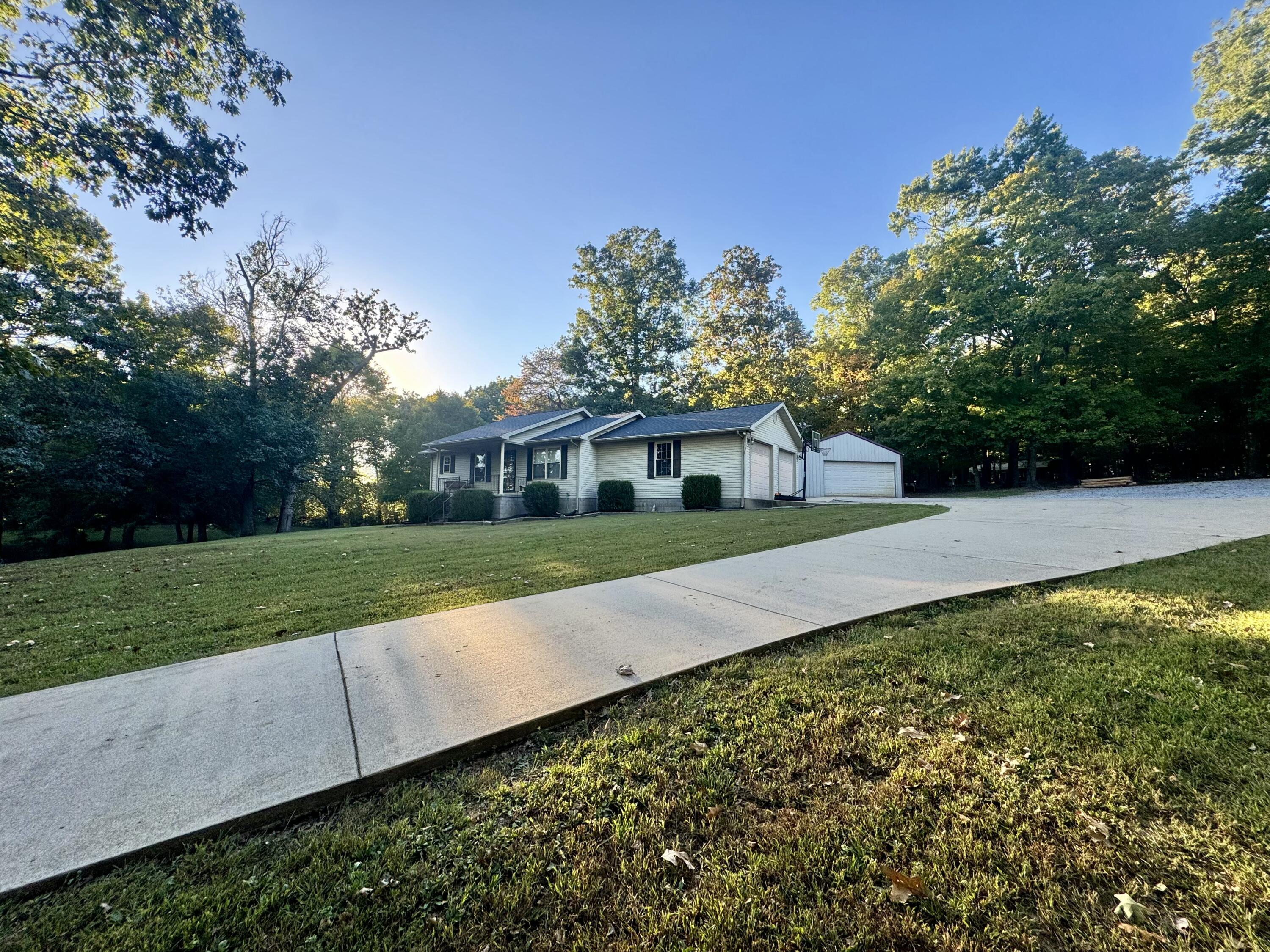 1212 S Tanyard Road Property Photo 1