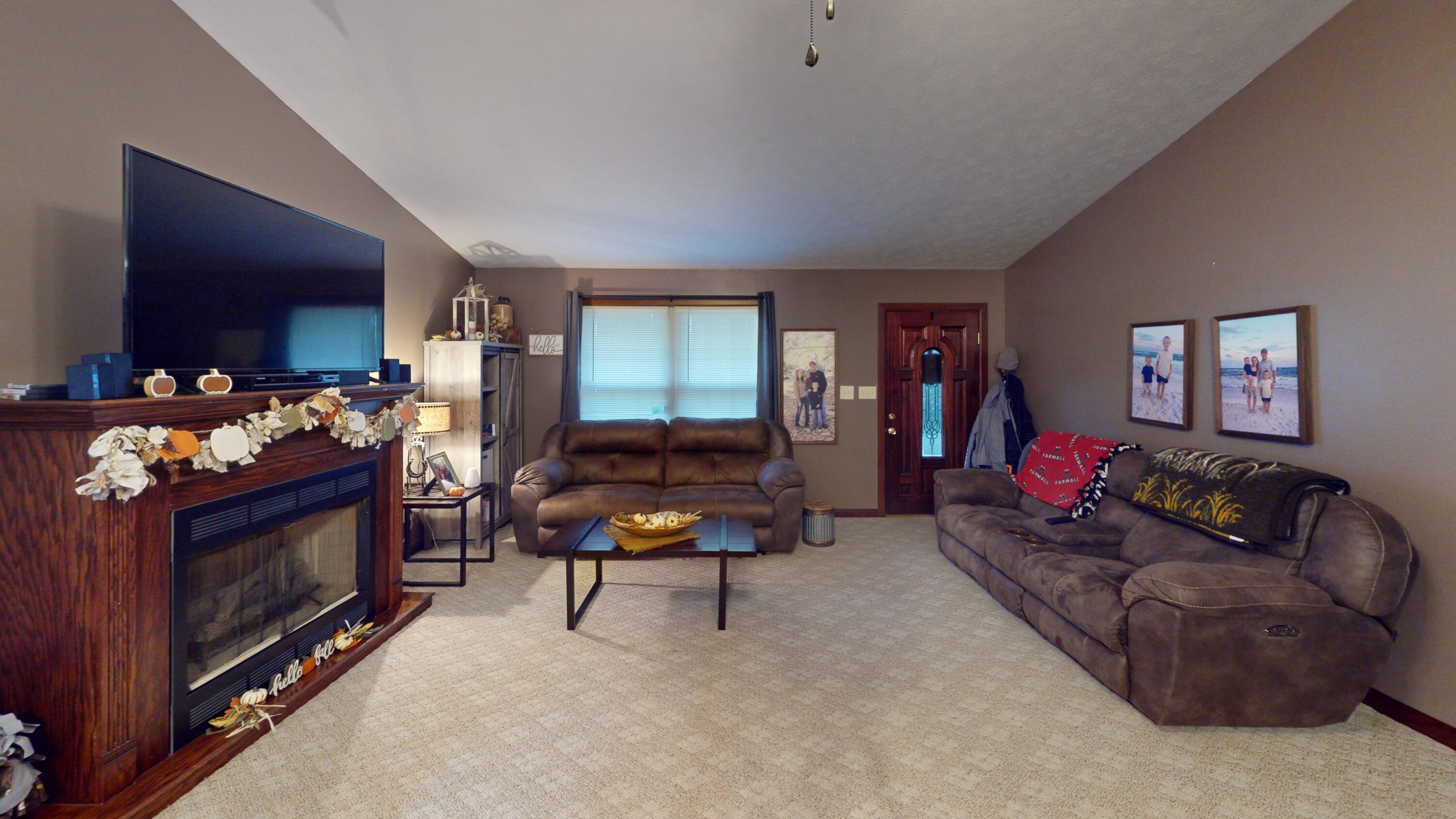 1212 S Tanyard Road Property Photo 5