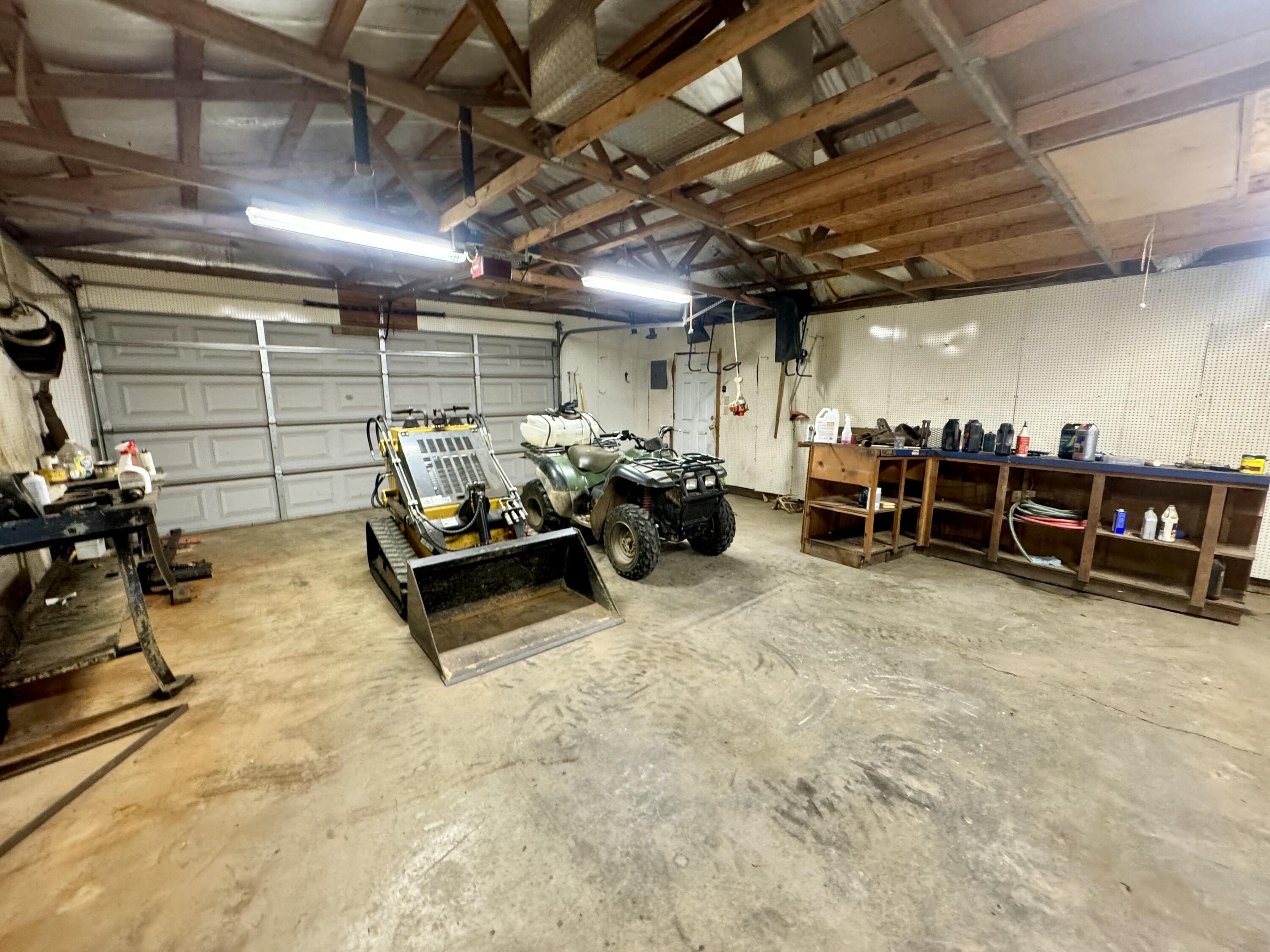 1212 S Tanyard Road Property Photo 24