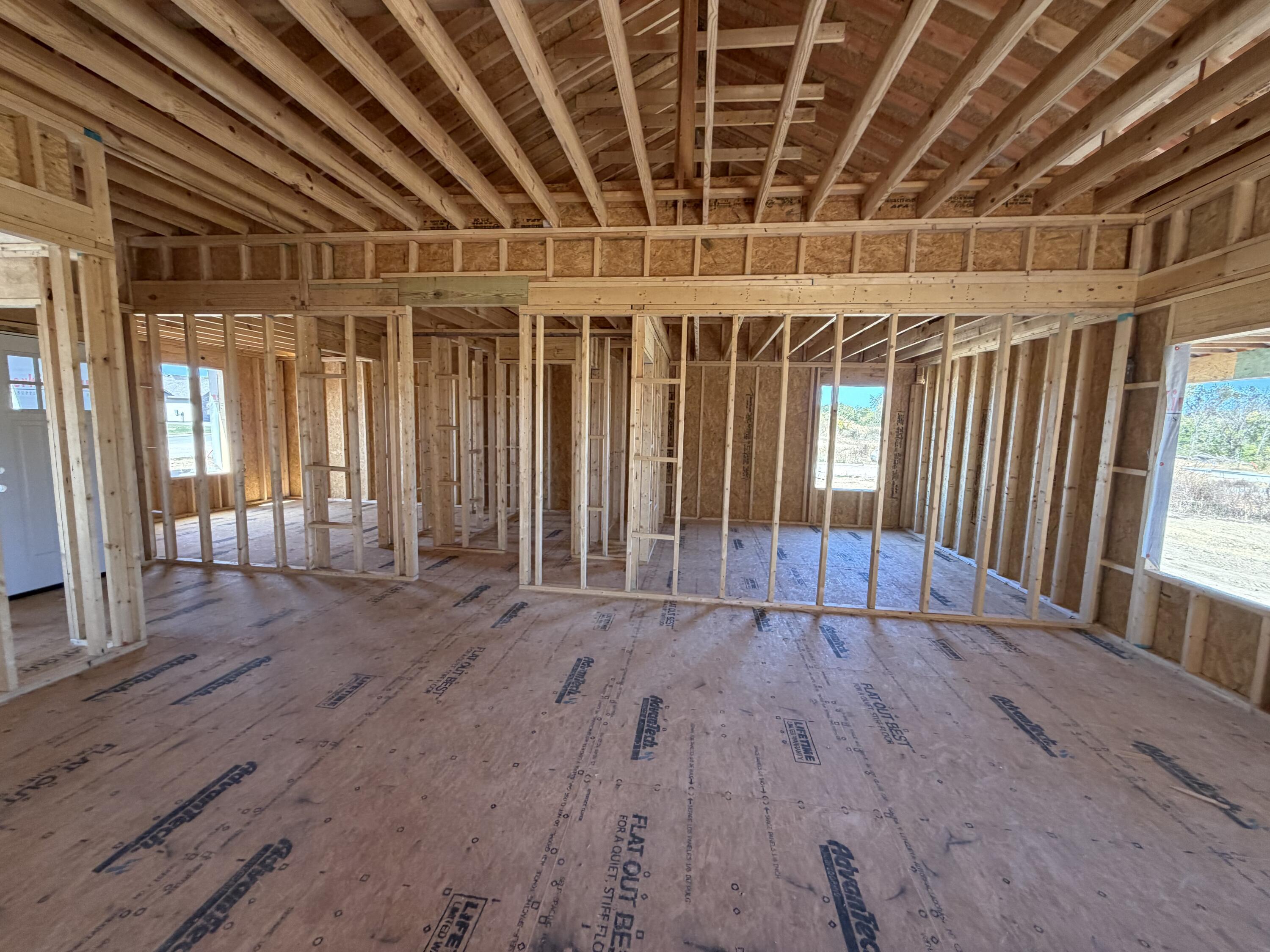 270 Stoney Creek Way Property Photo 5