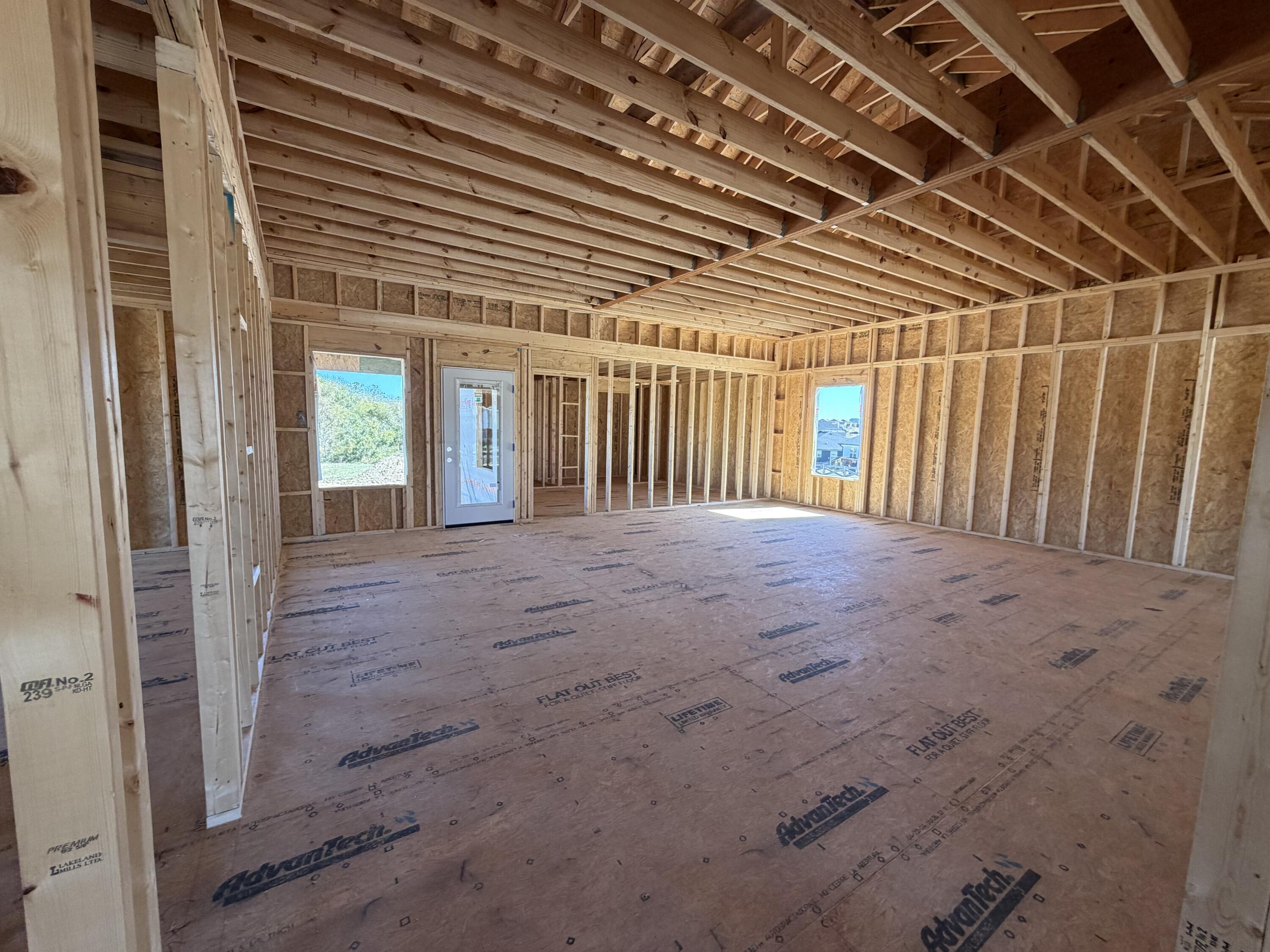 270 Stoney Creek Way Property Photo 7