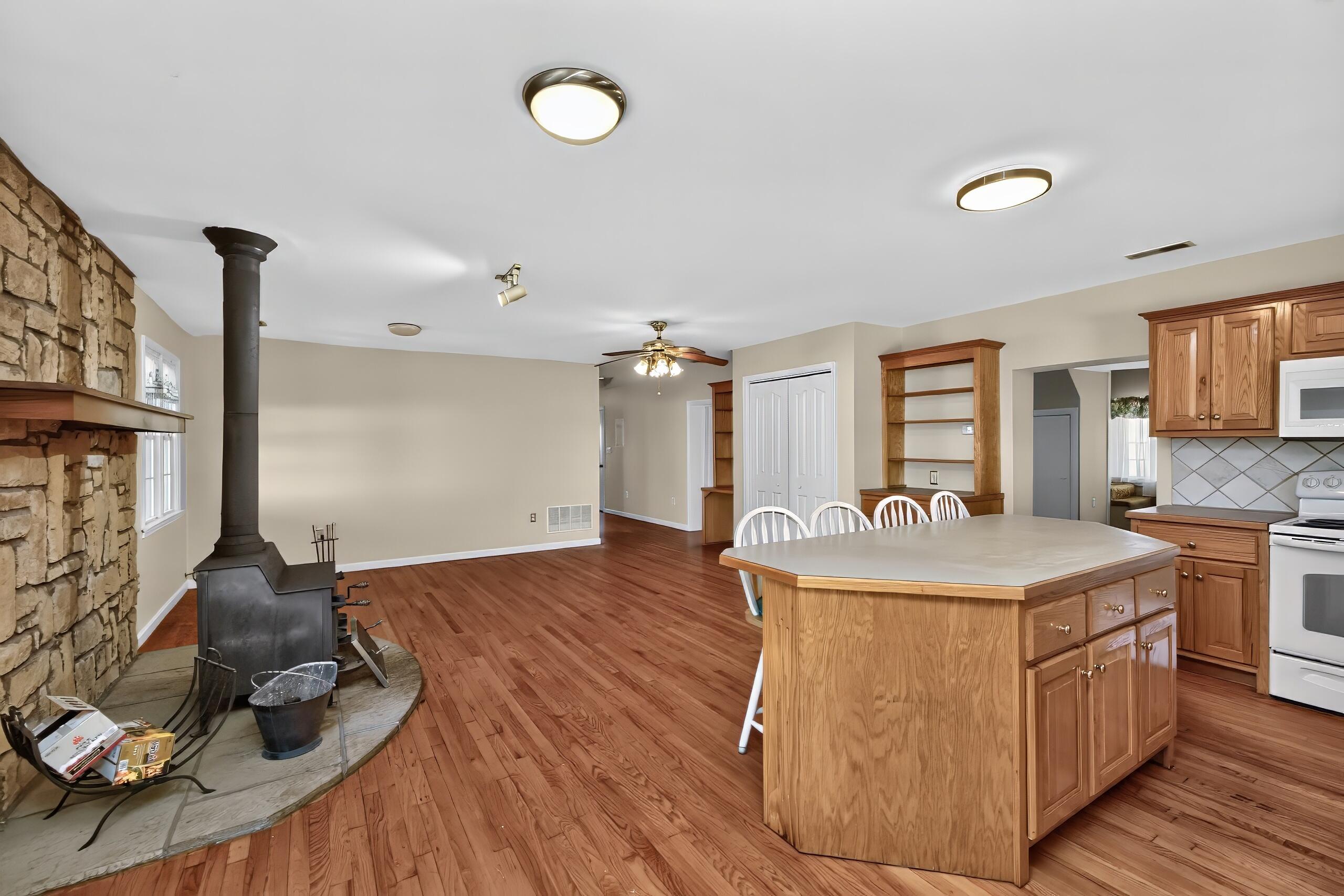 412 Carl Lay Lane Property Photo 23