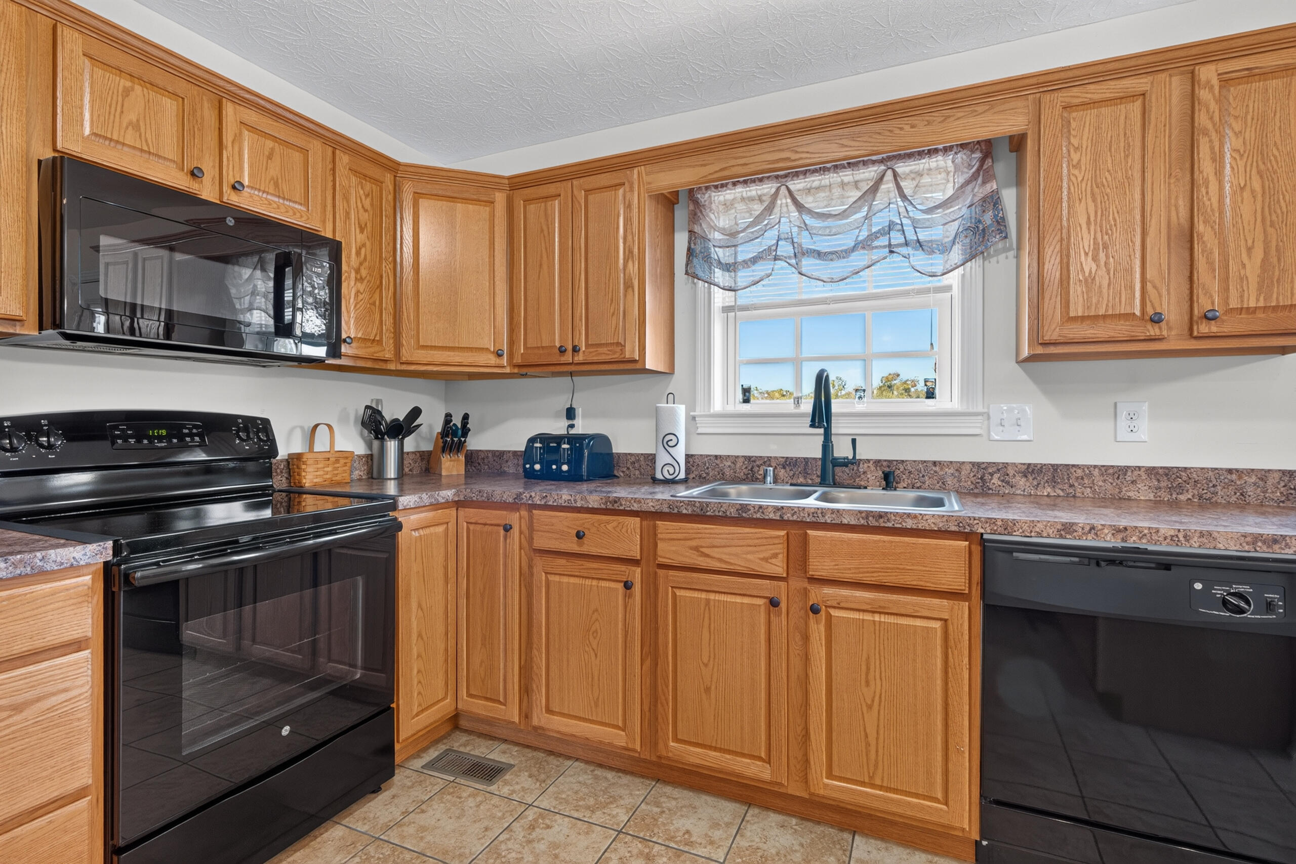 232 Banyan Boulevard Property Photo 12