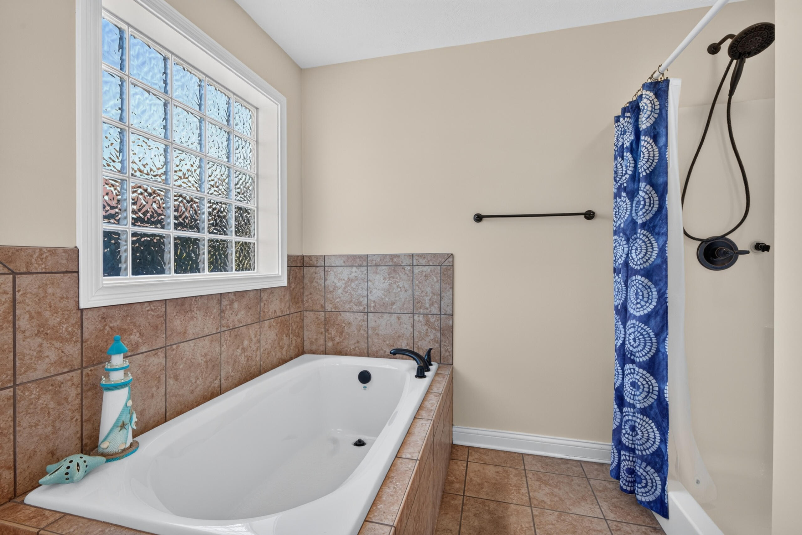 232 Banyan Boulevard Property Photo 18