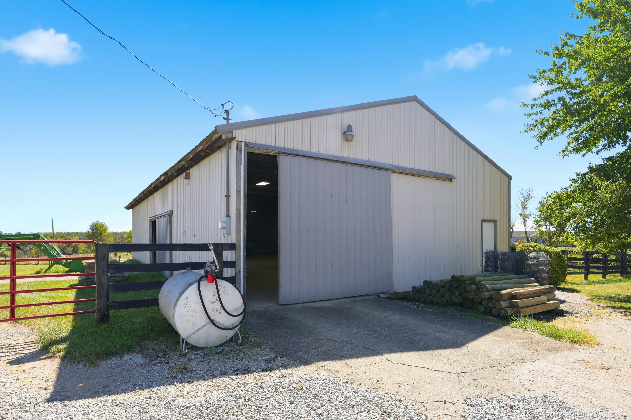 1040 Hick Hardy Road Property Photo 38