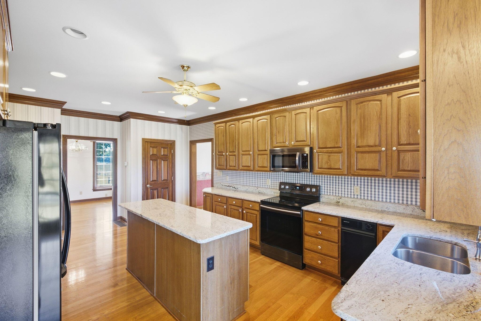 1603 West Lane Property Photo 21