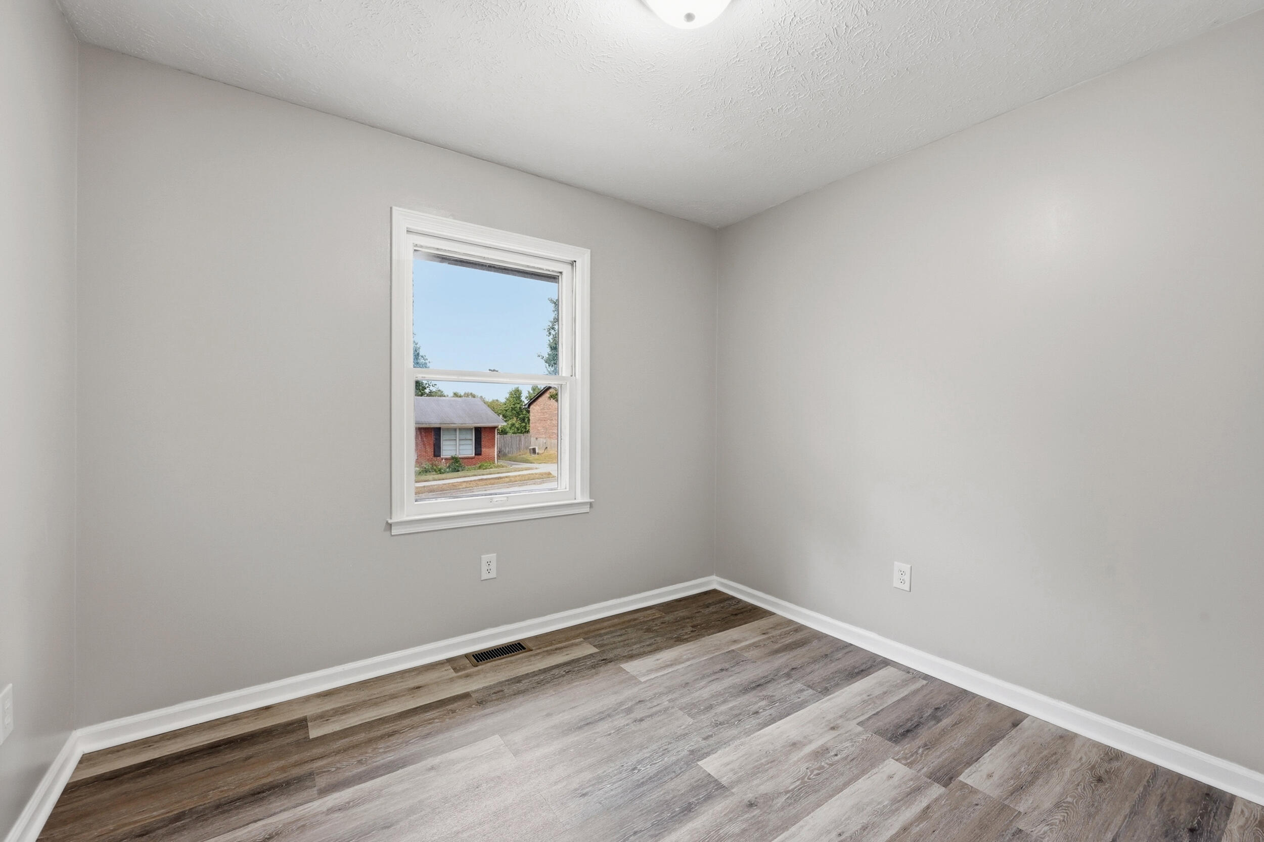 966 Fairhaven Drive Property Photo 13