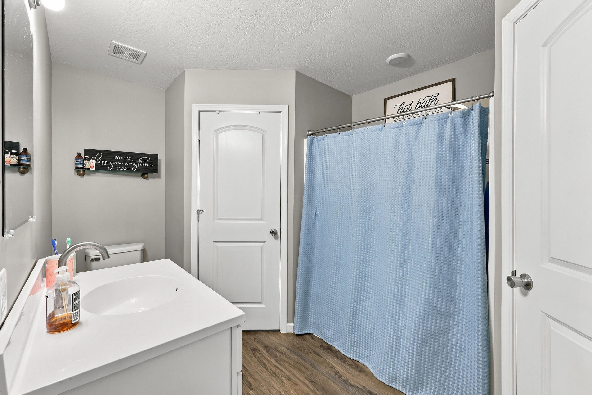 135 Arrow Head Trail Property Photo 5