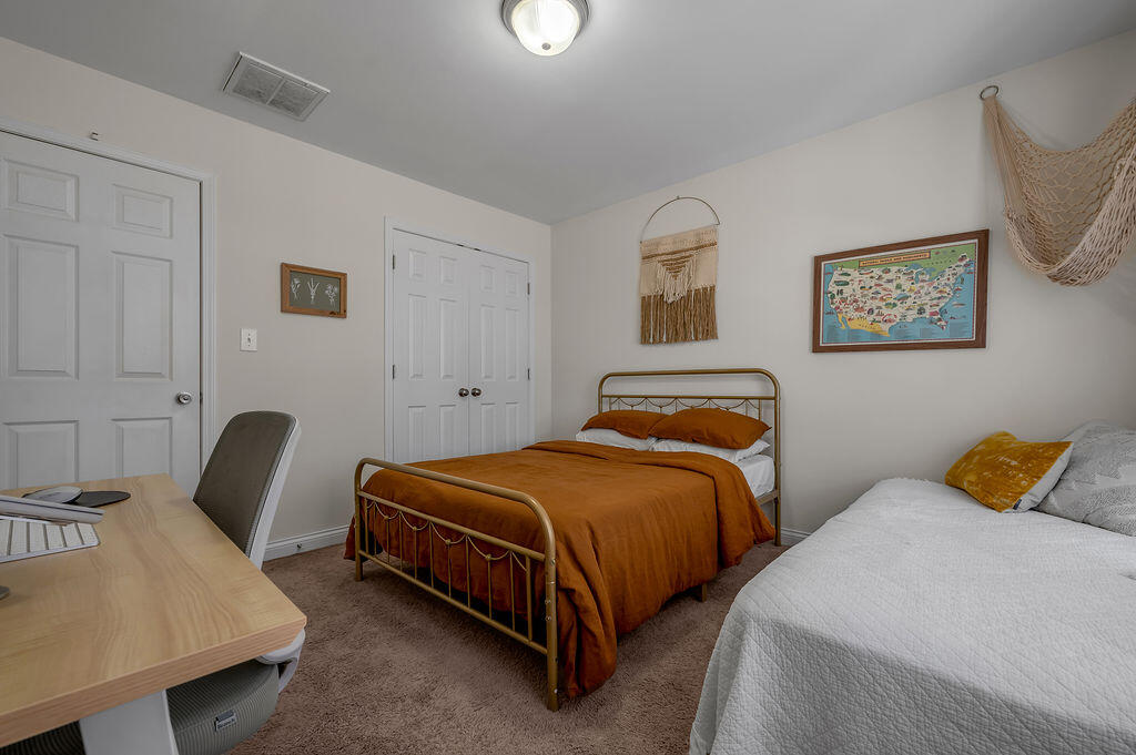 4401 Brookridge Drive Property Photo 6